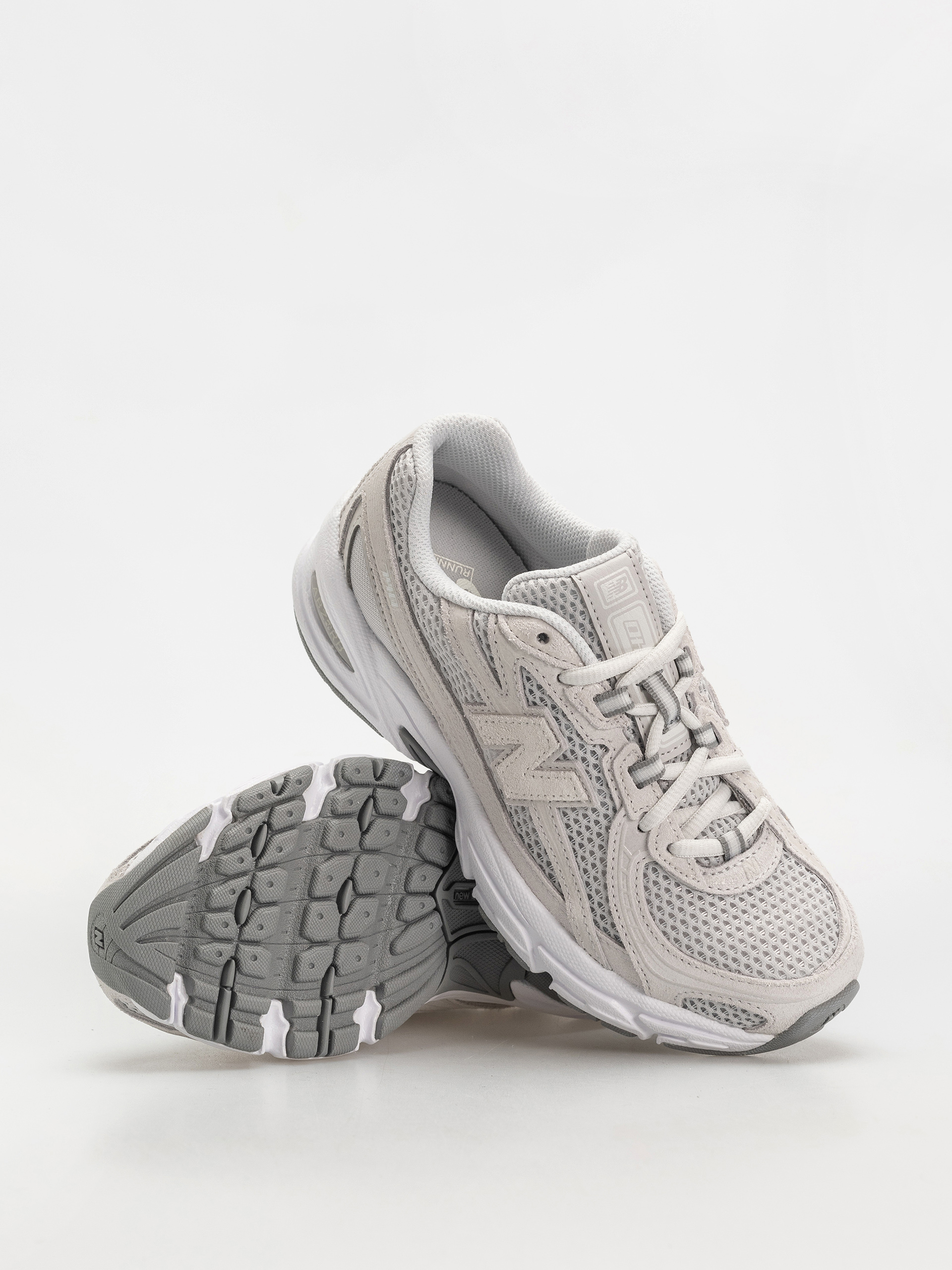 New Balance 740 Shoes (grey)
