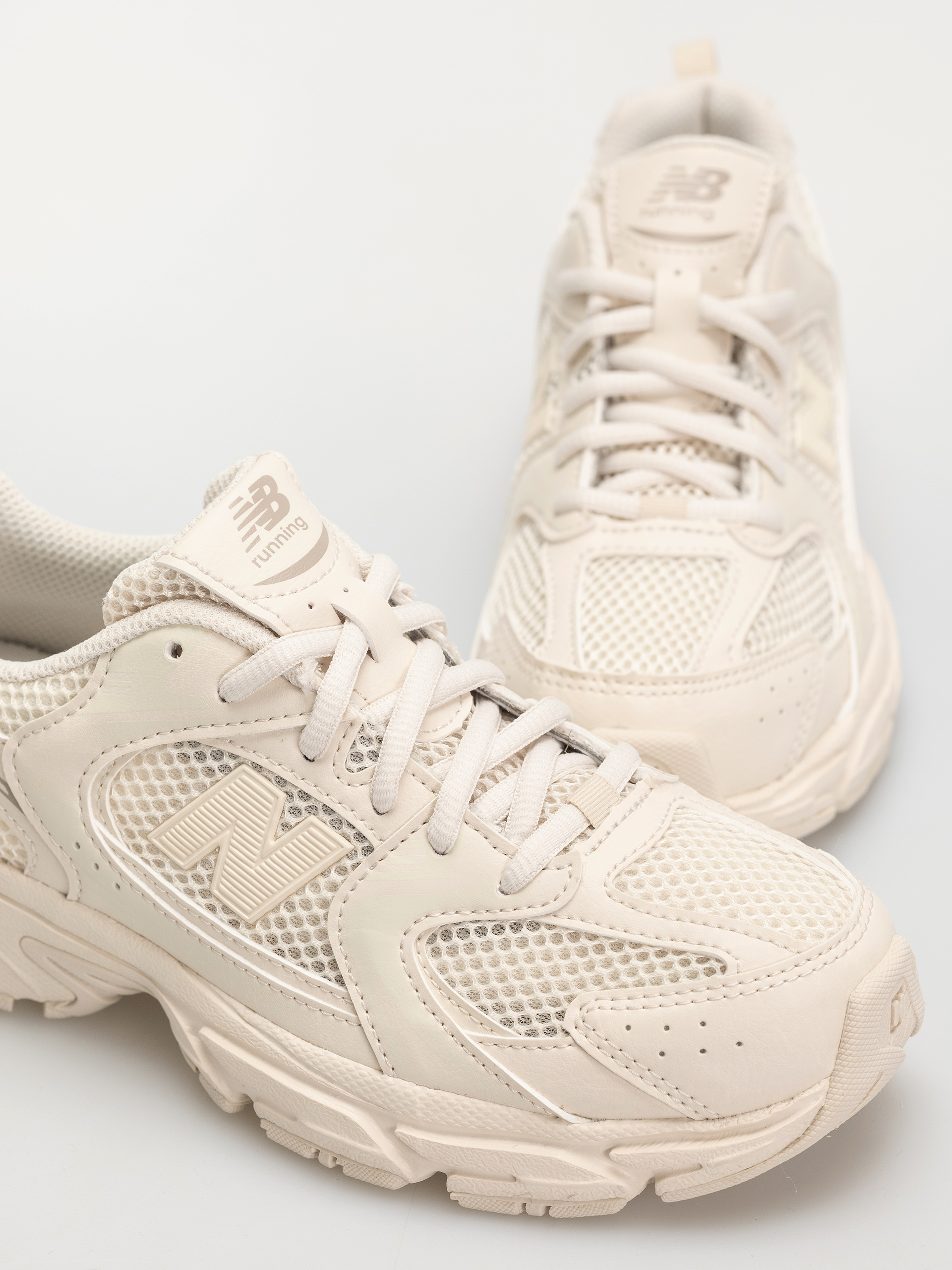 New Balance 530 JR Shoes (linen)