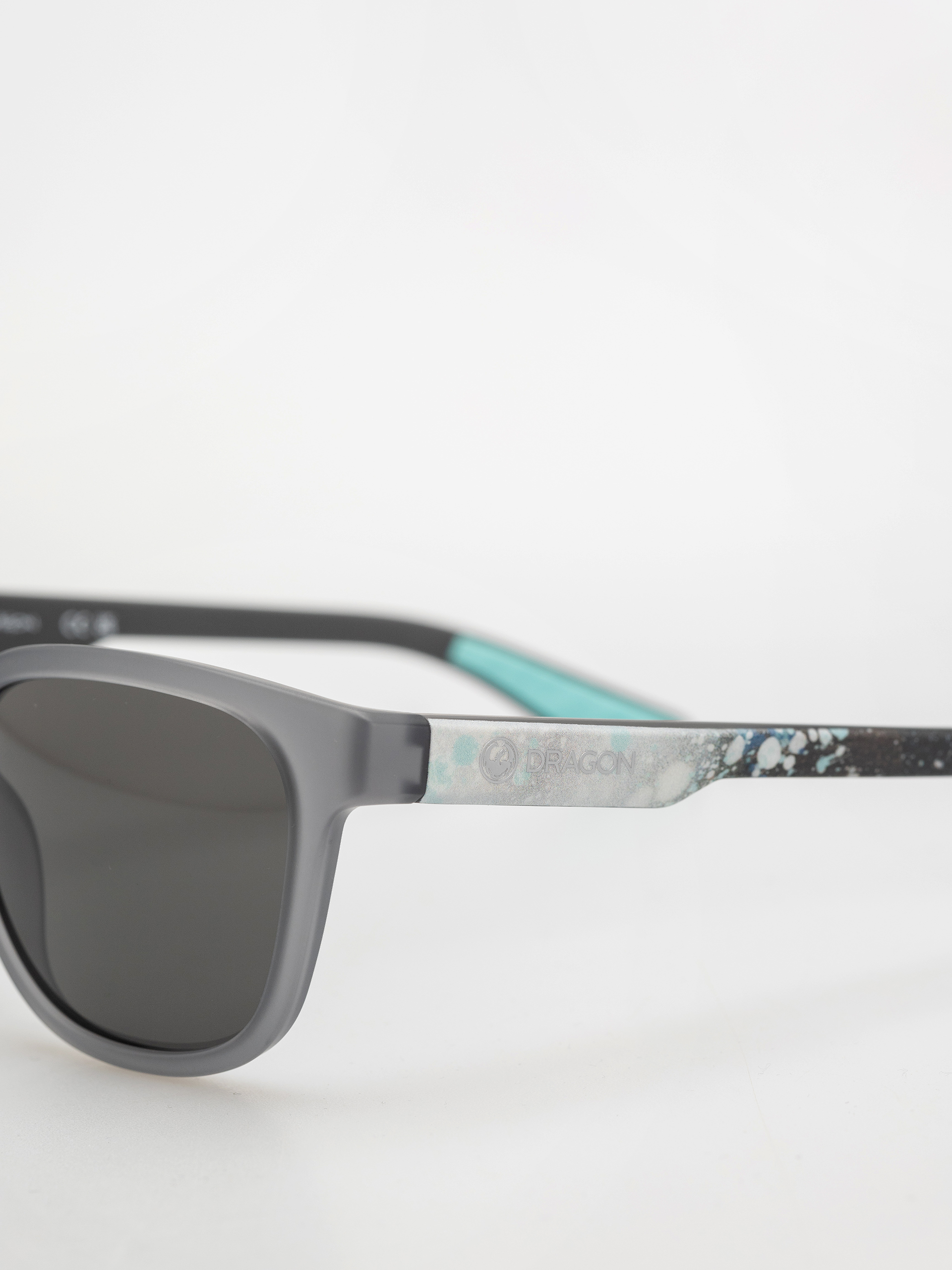 Dragon Dune Sonnenbrille (grey crystal/seafoam iguchi/lumalens smoke)