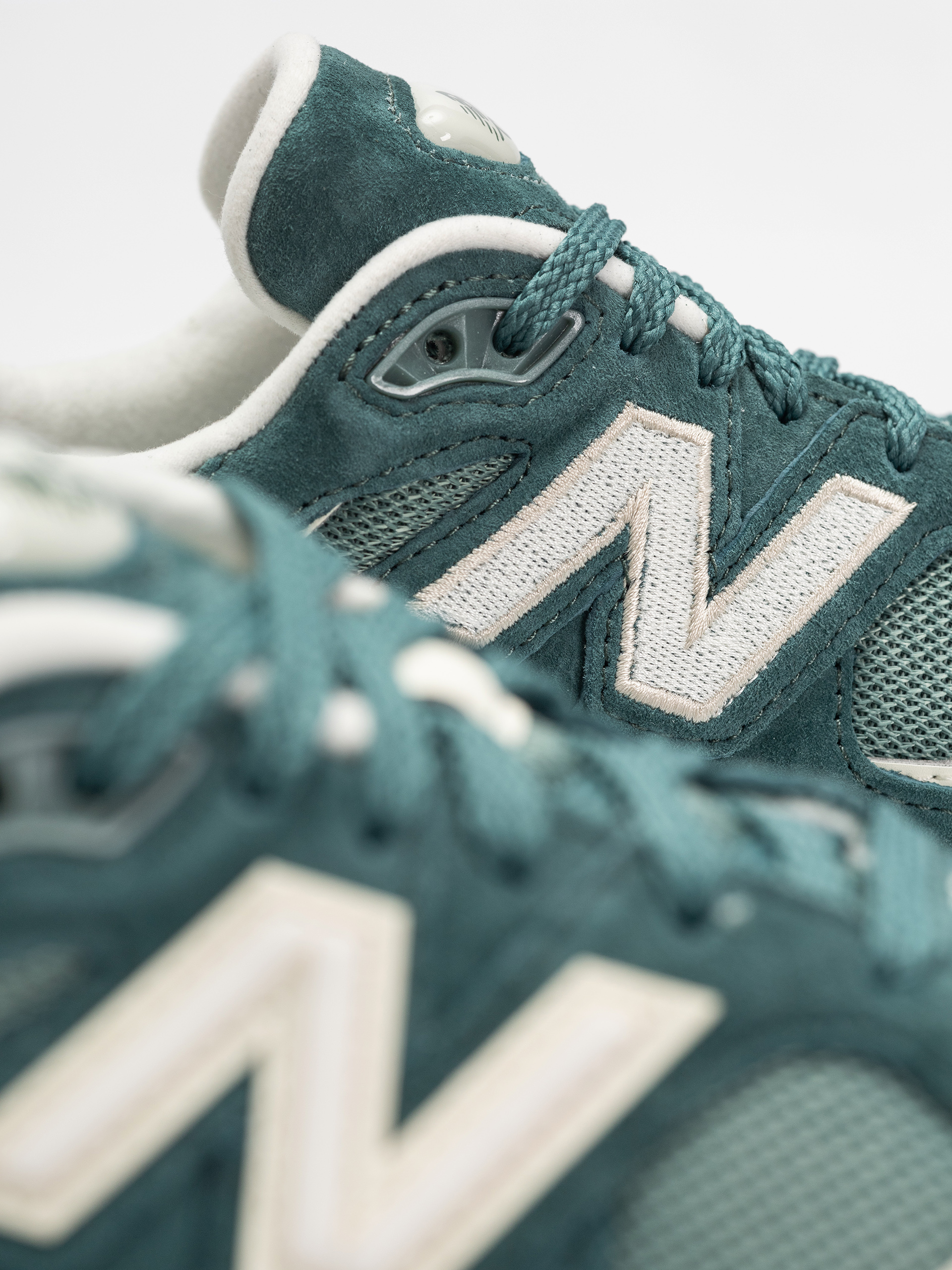 New Balance 9060 Shoes (new spruce)