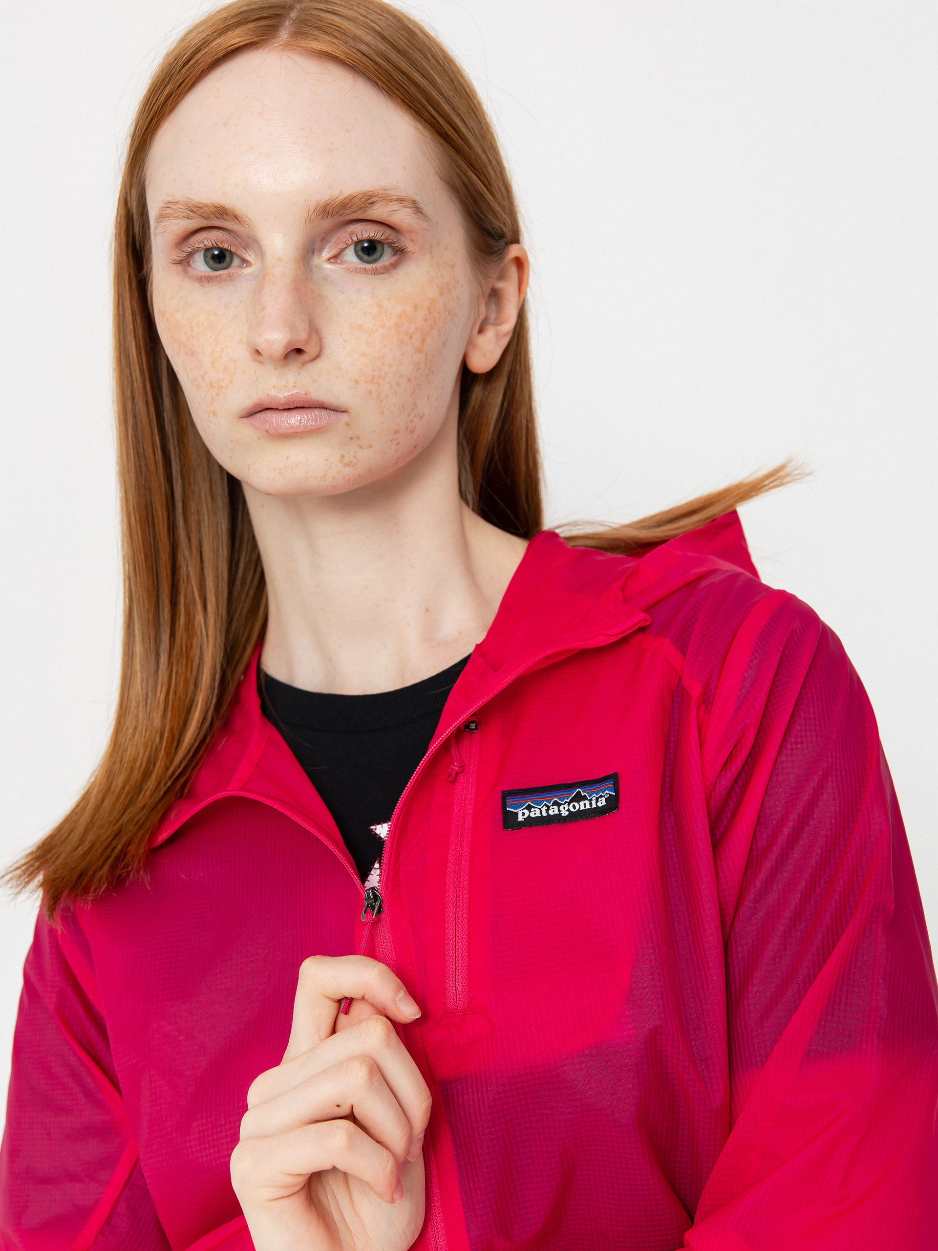 Patagonia Houdini Jacket Wmn - red (luminous pink)
