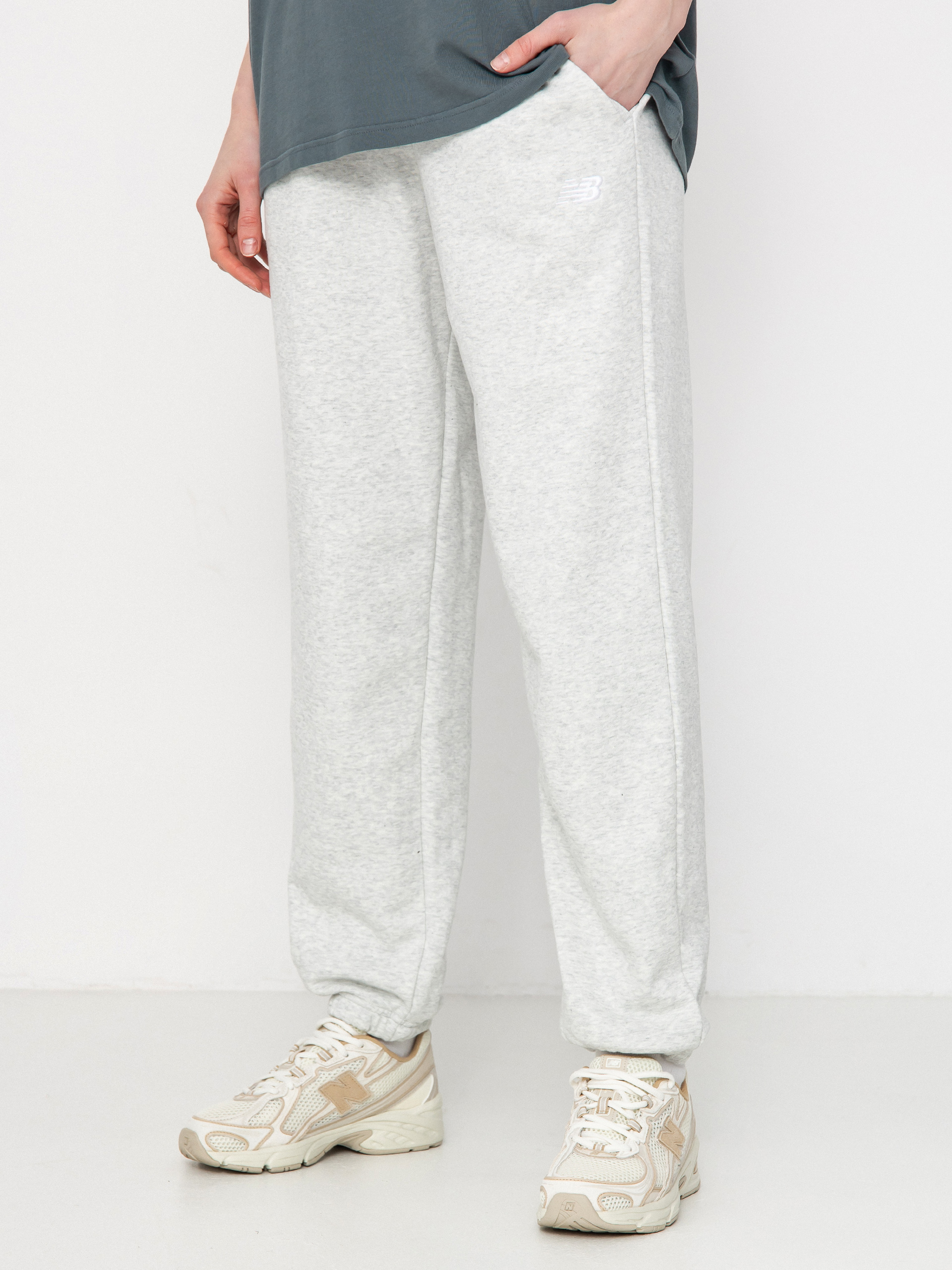 New Balance French Terry Wmn Pants (ashheath)