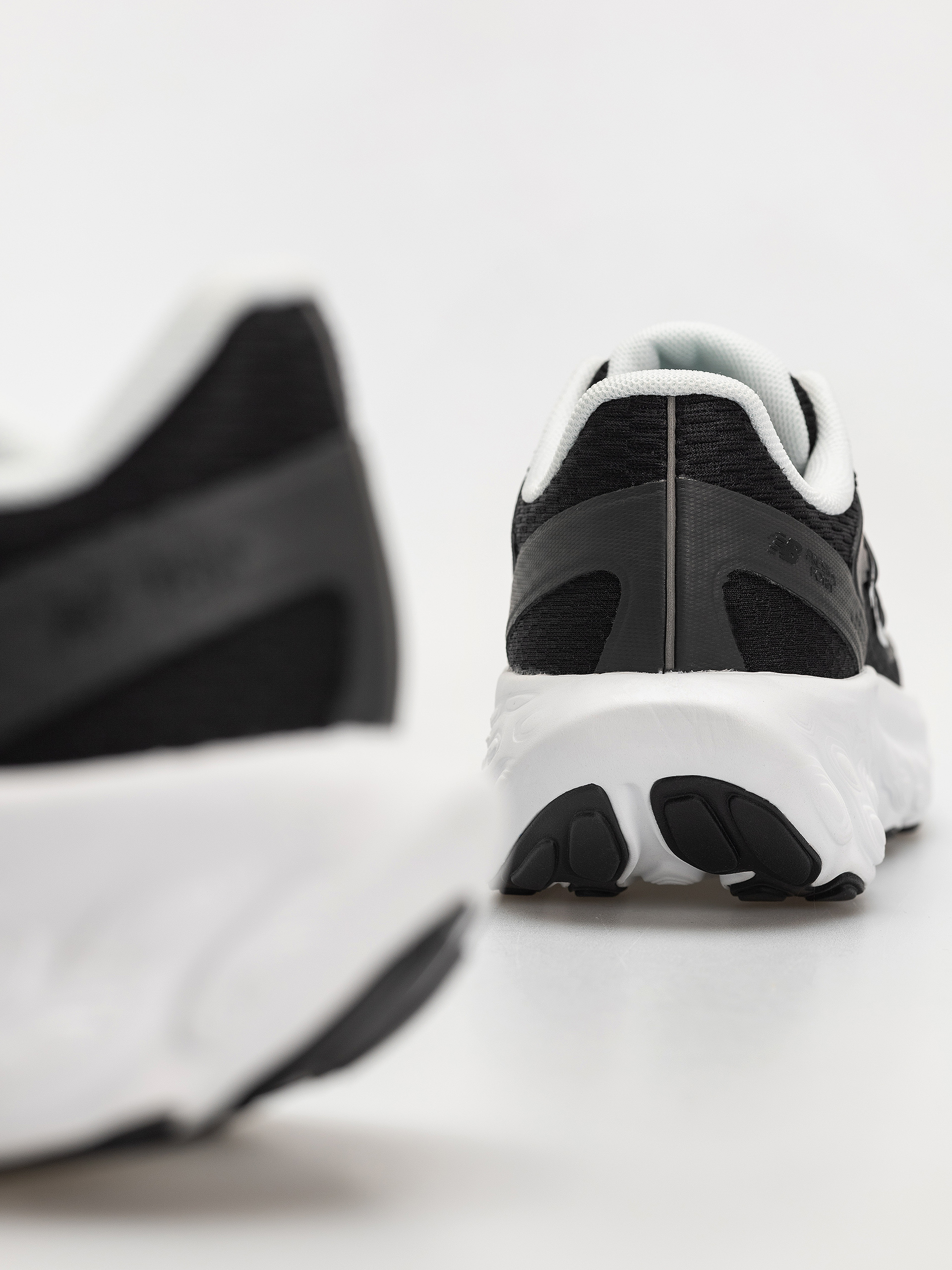 New Balance Schuhe TRN (black/white)