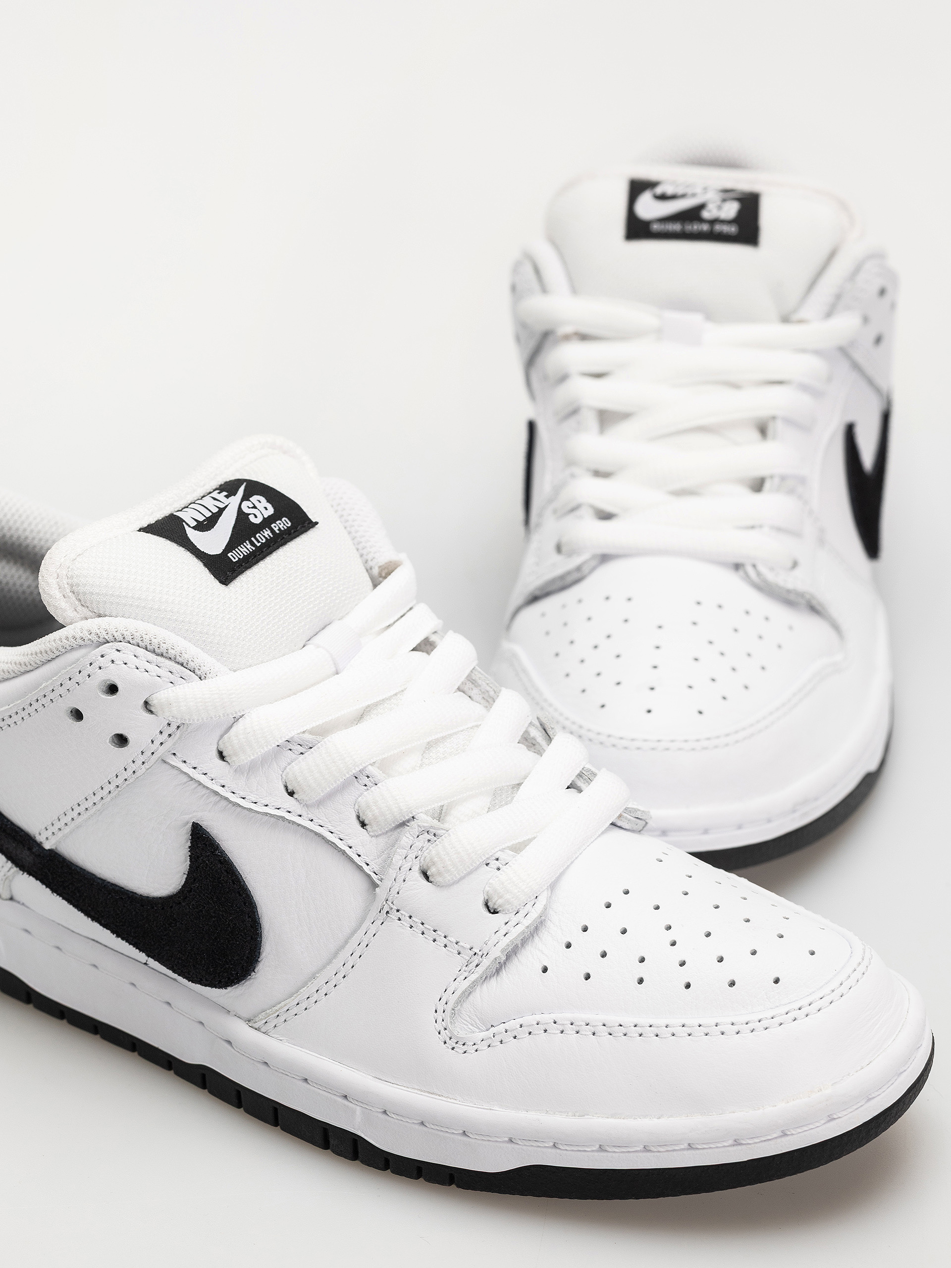 Nike SB Dunk Low Pro Schuhe (white/black white black)