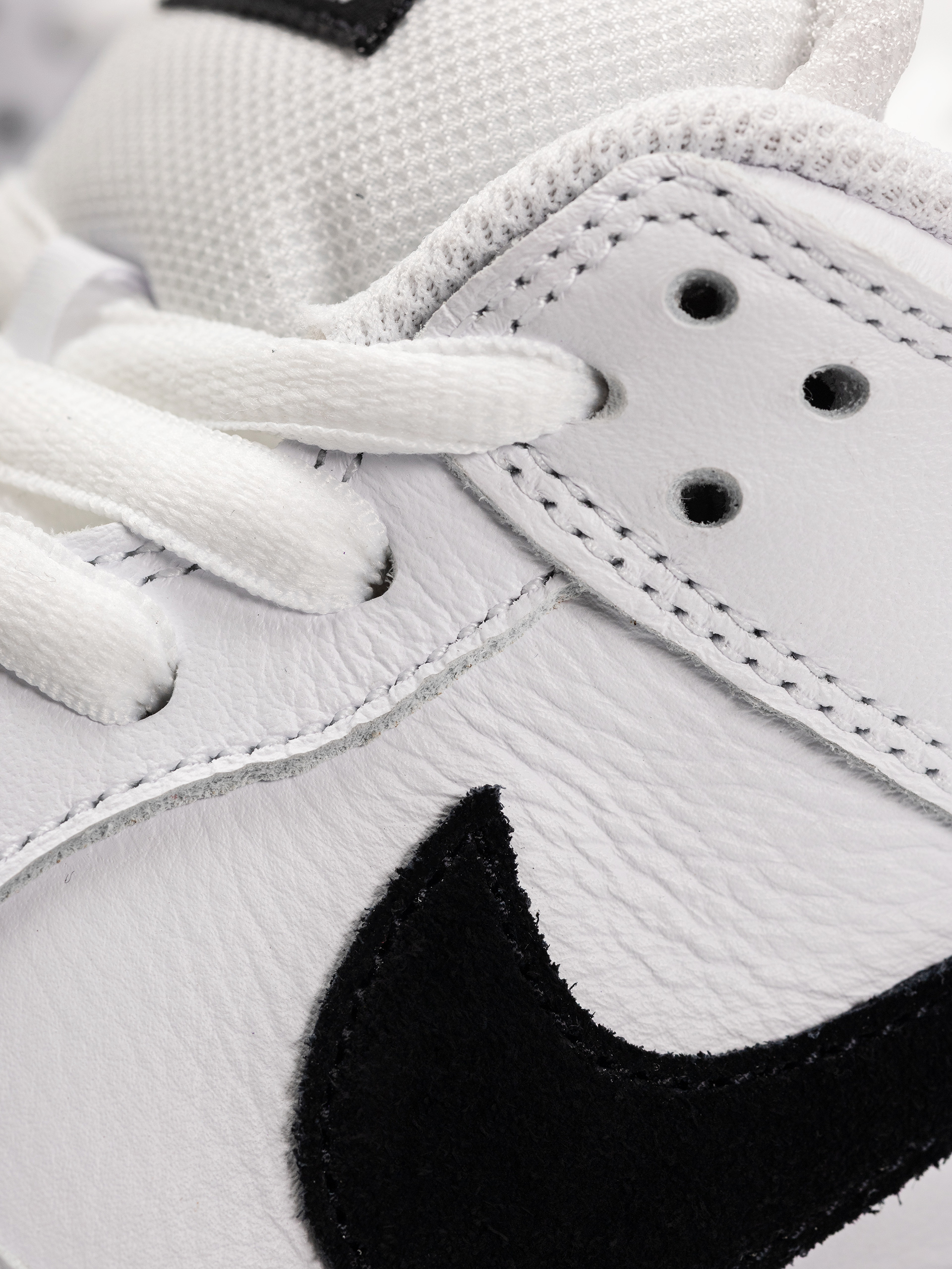 Nike SB Dunk Low Pro Schuhe (white/black white black)