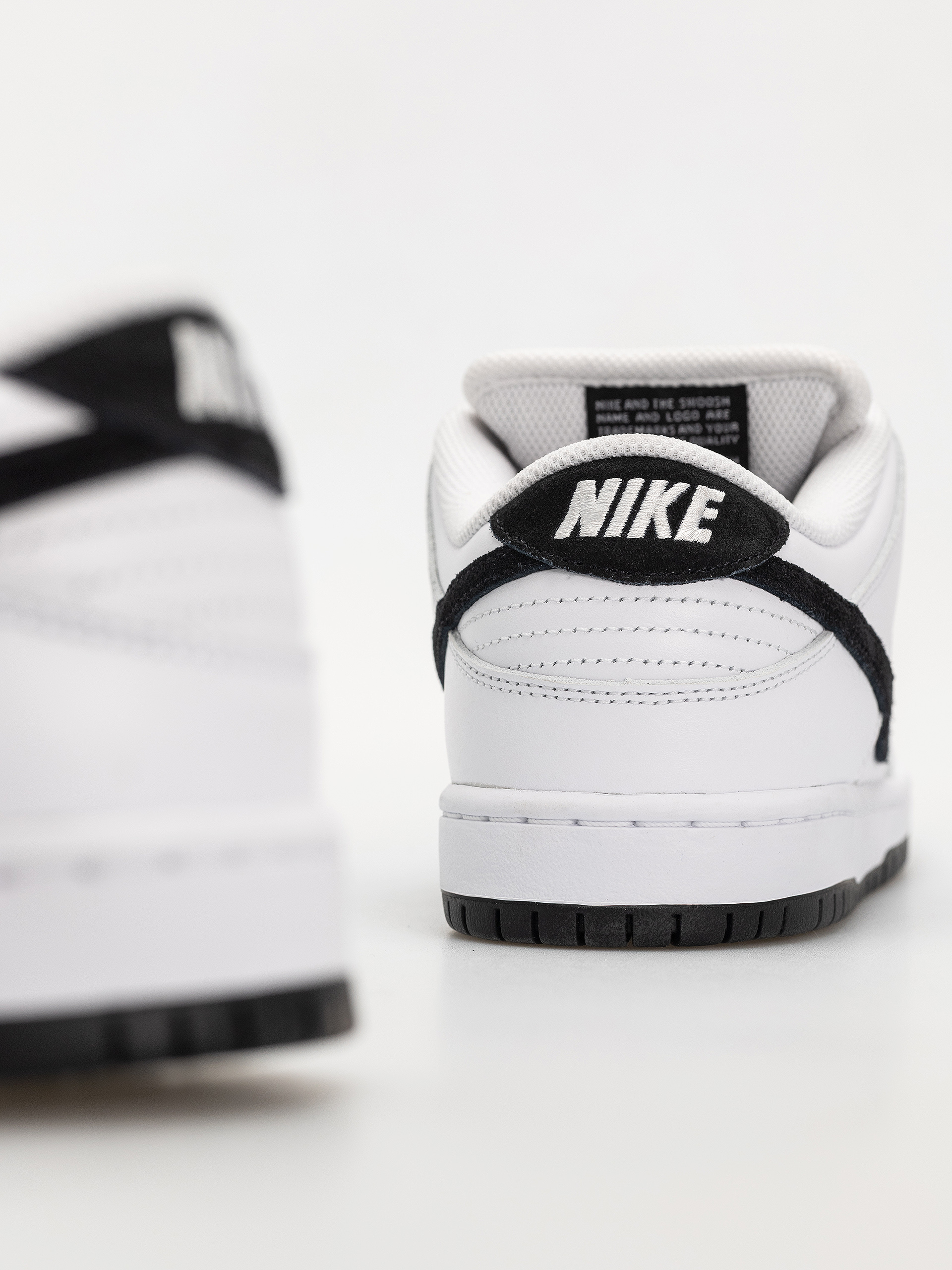 Nike SB Dunk Low Pro Schuhe (white/black white black)