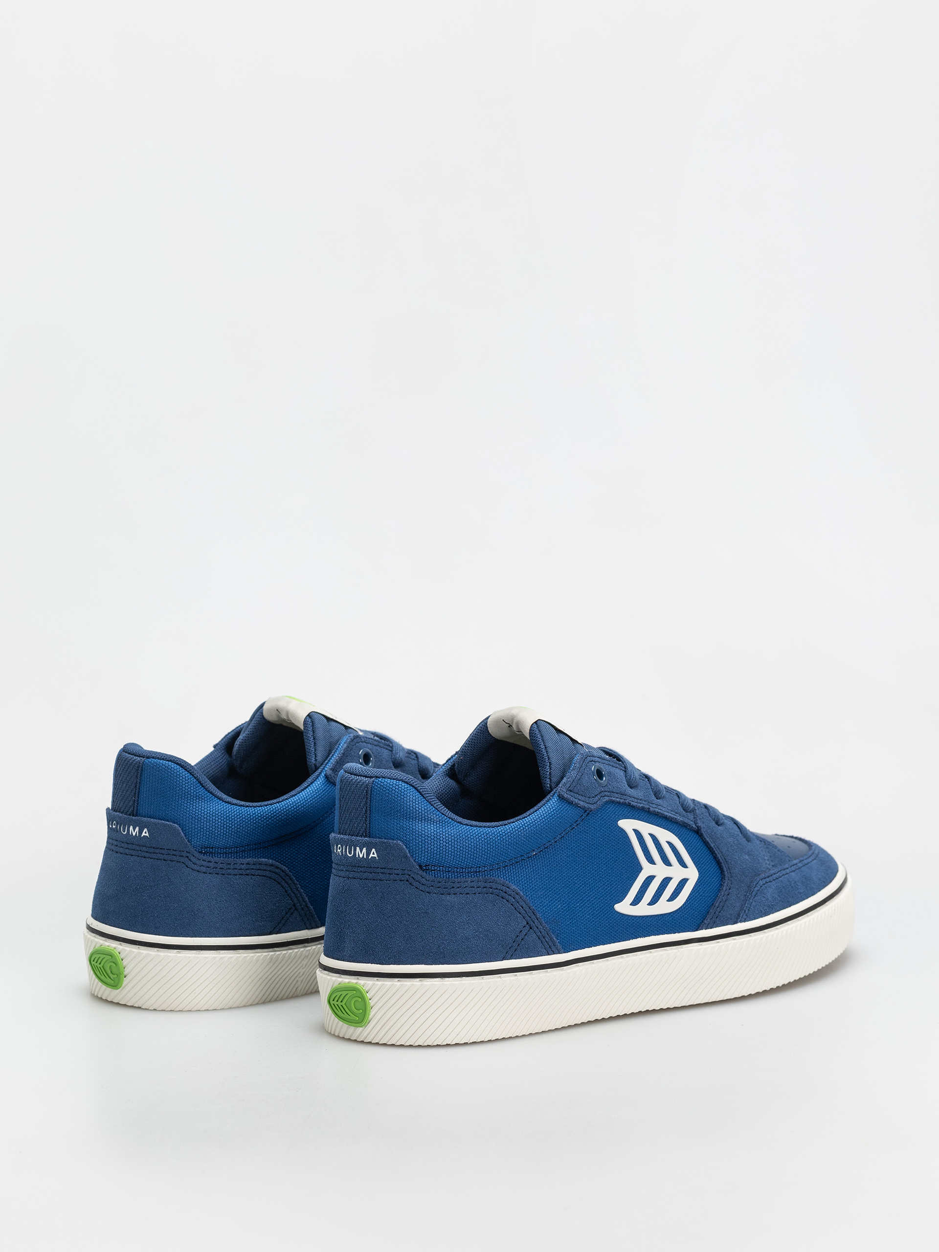 Cariuma Vallely Pro Schuhe (mystery blue suede and cordura off white logo)