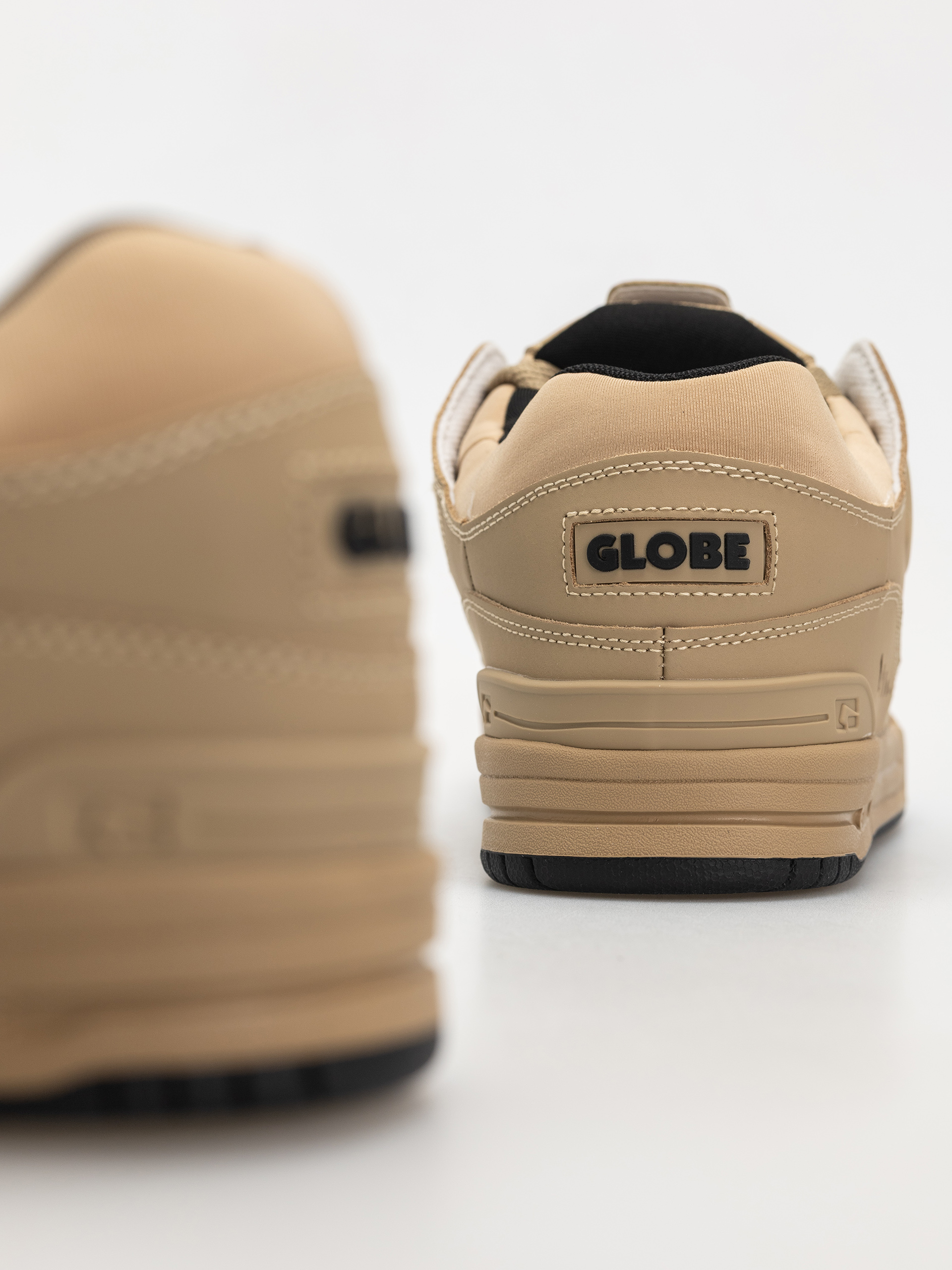 Globe Shoes Fusion (ochre)
