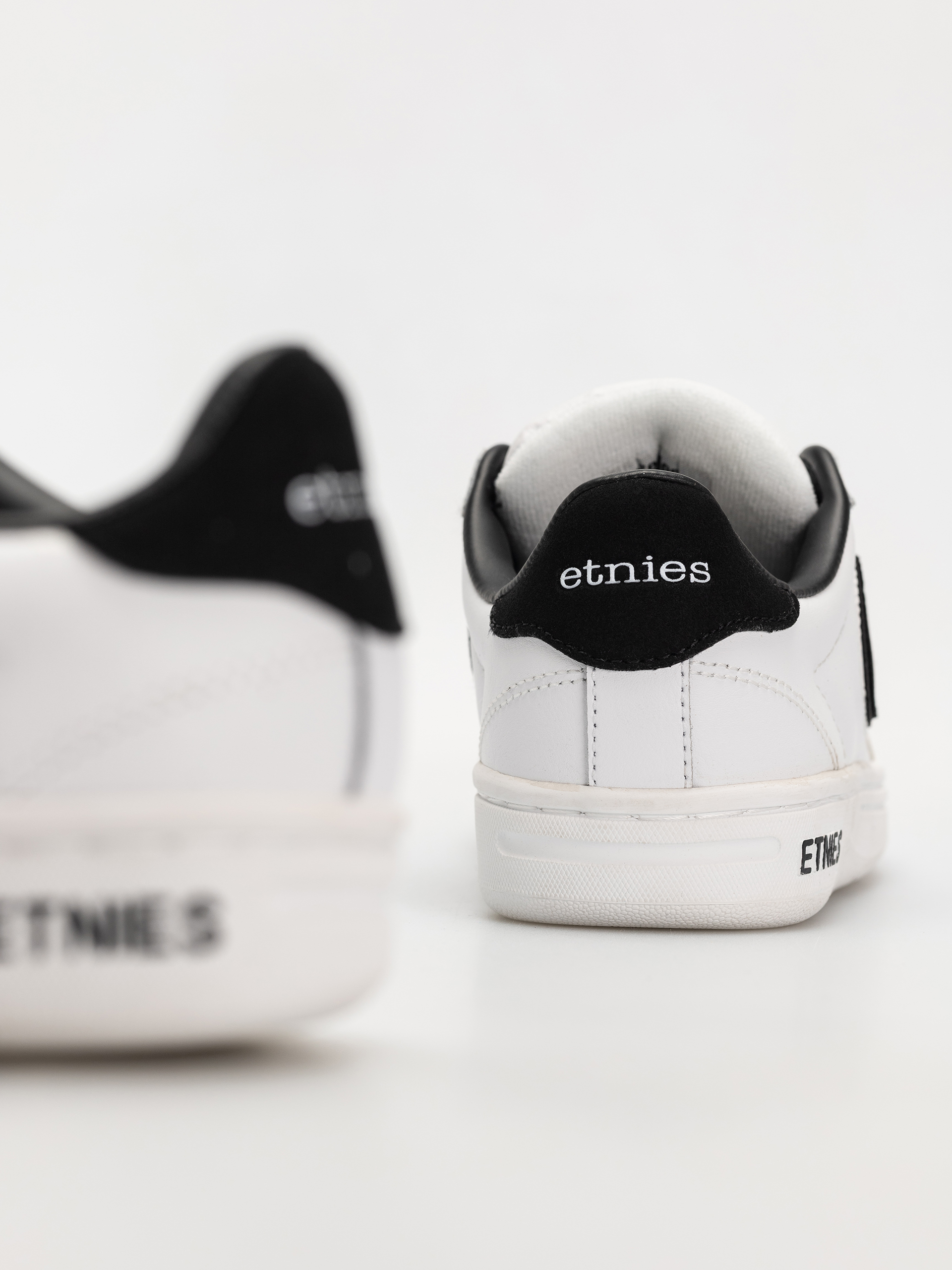 Etnies Shoes Locut (white/black/white)