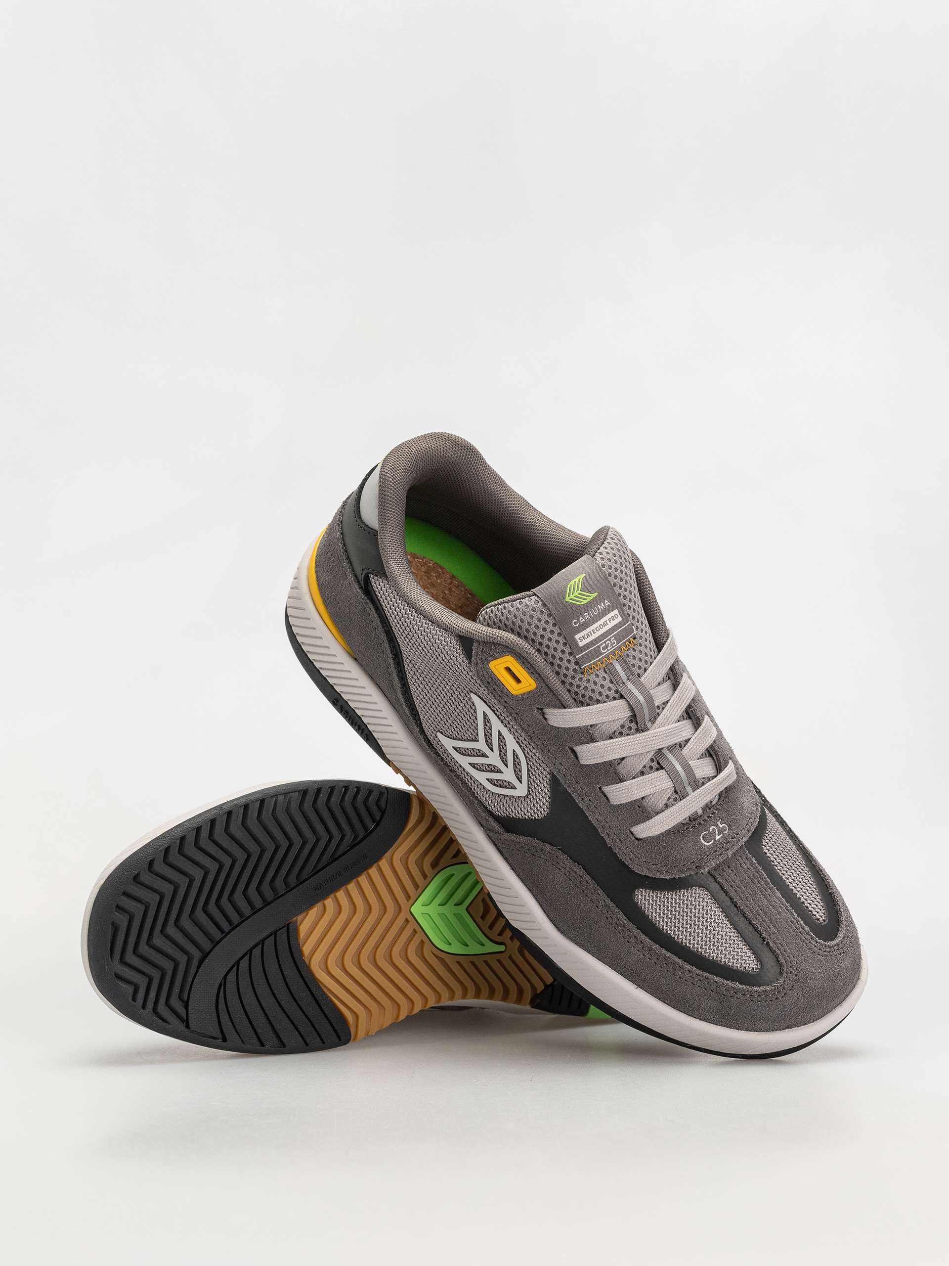 Cariuma Skategoat C25 Pro Schuhe (charcoal grey suede light grey mesh ice logo yellow)