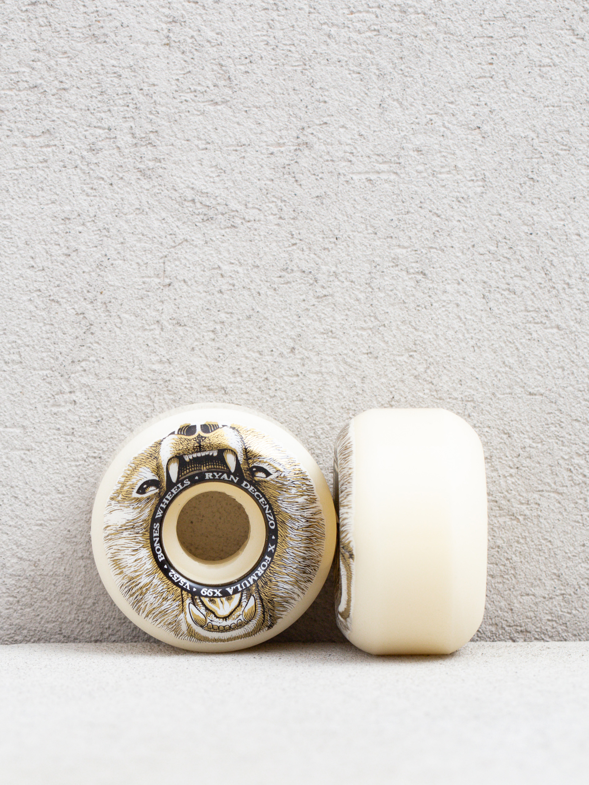 Bones X Formula Decenzo Bear Grills V5 Sidecut 99A Wheels