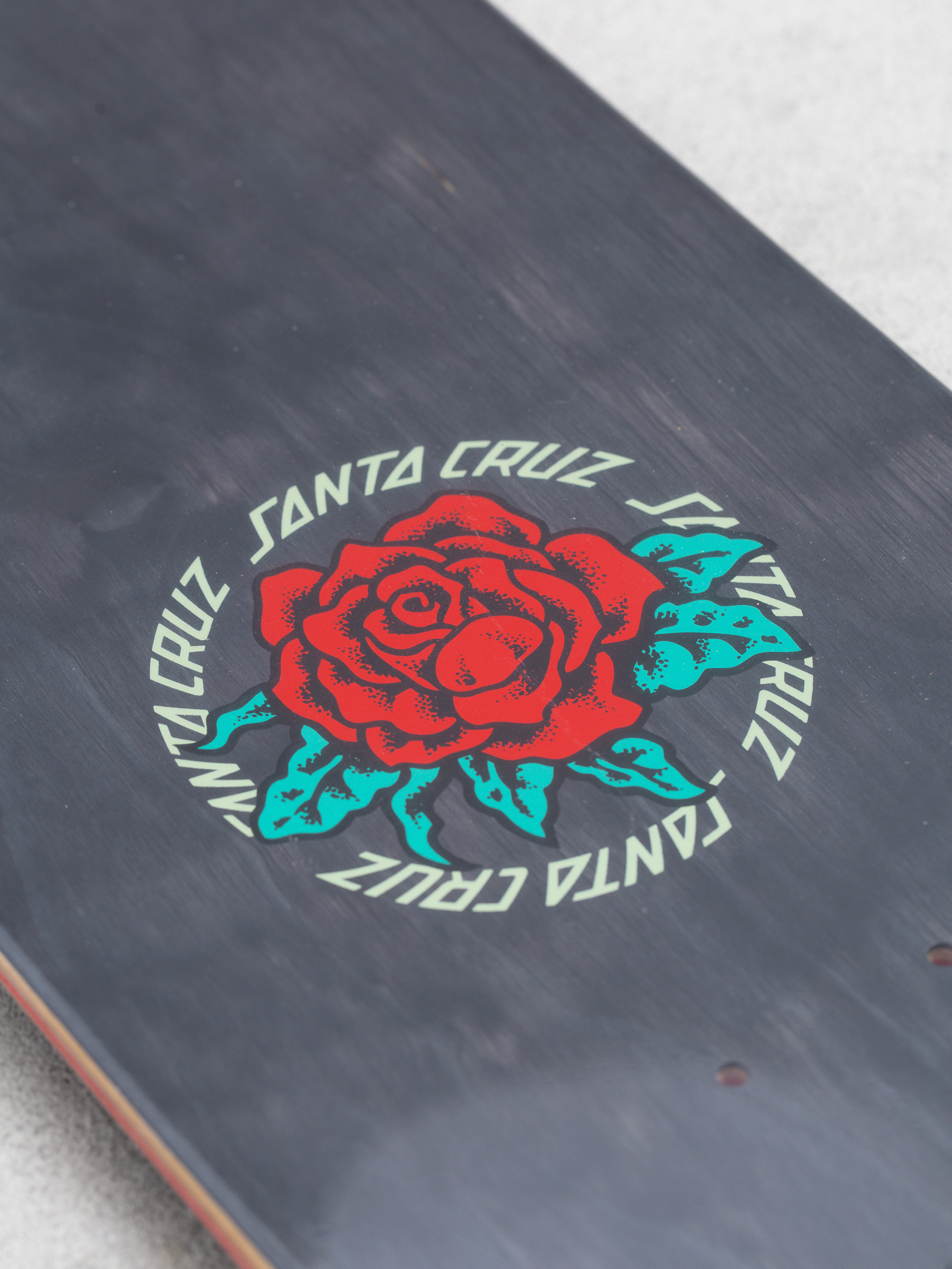Santa Cruz Rosette Ringed Dot Deck (black/purple)