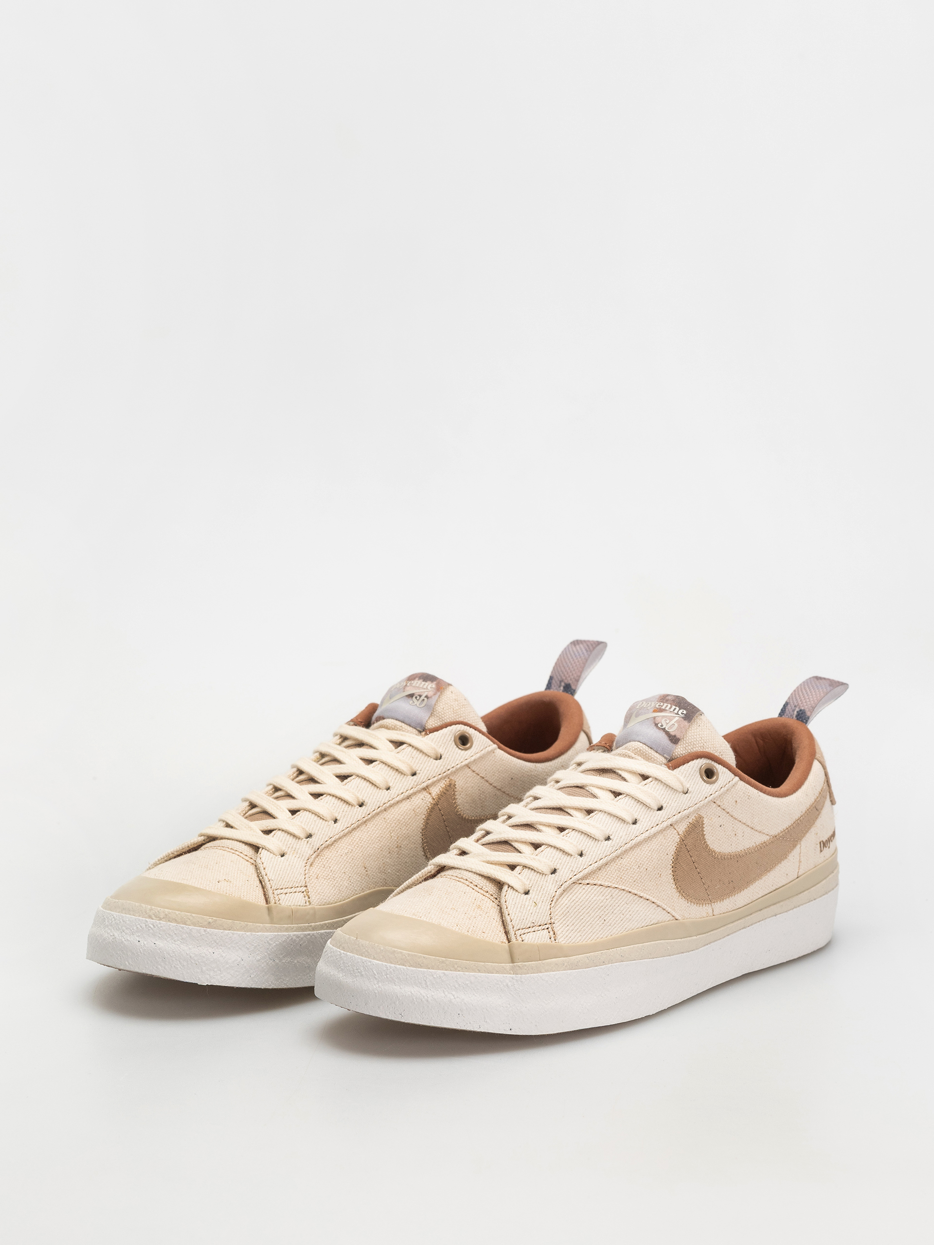 Nike SB Blazer Low X Doyenne Shoes - beige (coconut milk/rattan 