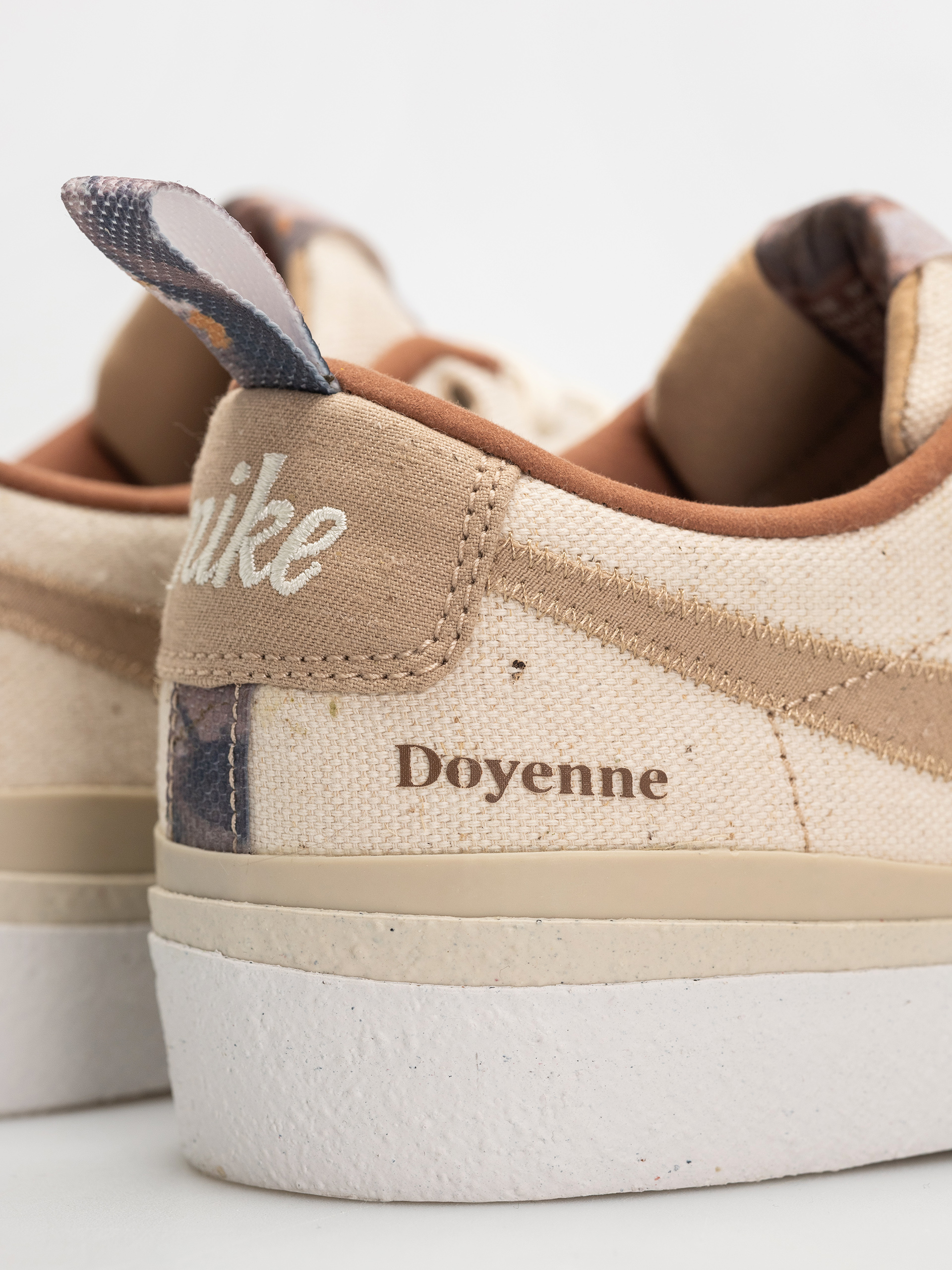 Nike SB Blazer Low X Doyenne Schuhe (coconut milk/rattan limestone rattan)