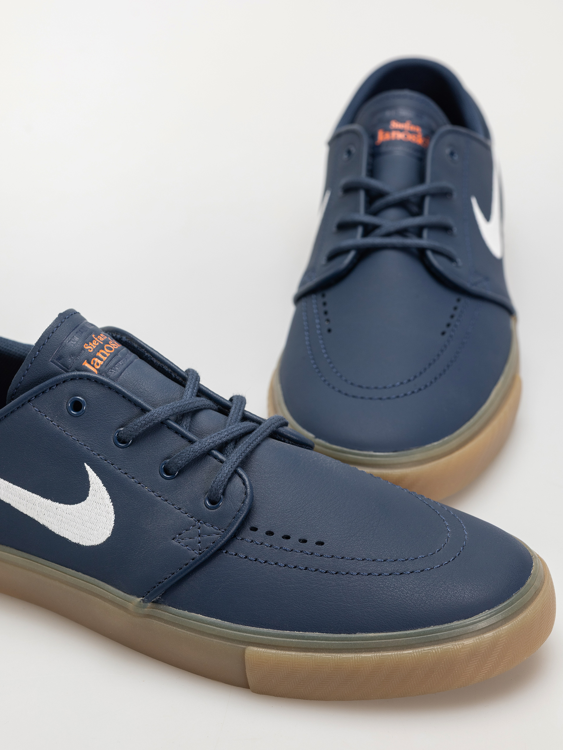 Nike SB Zoom Janoski Og+ Iso Shoes (navy/white navy gum light brown)