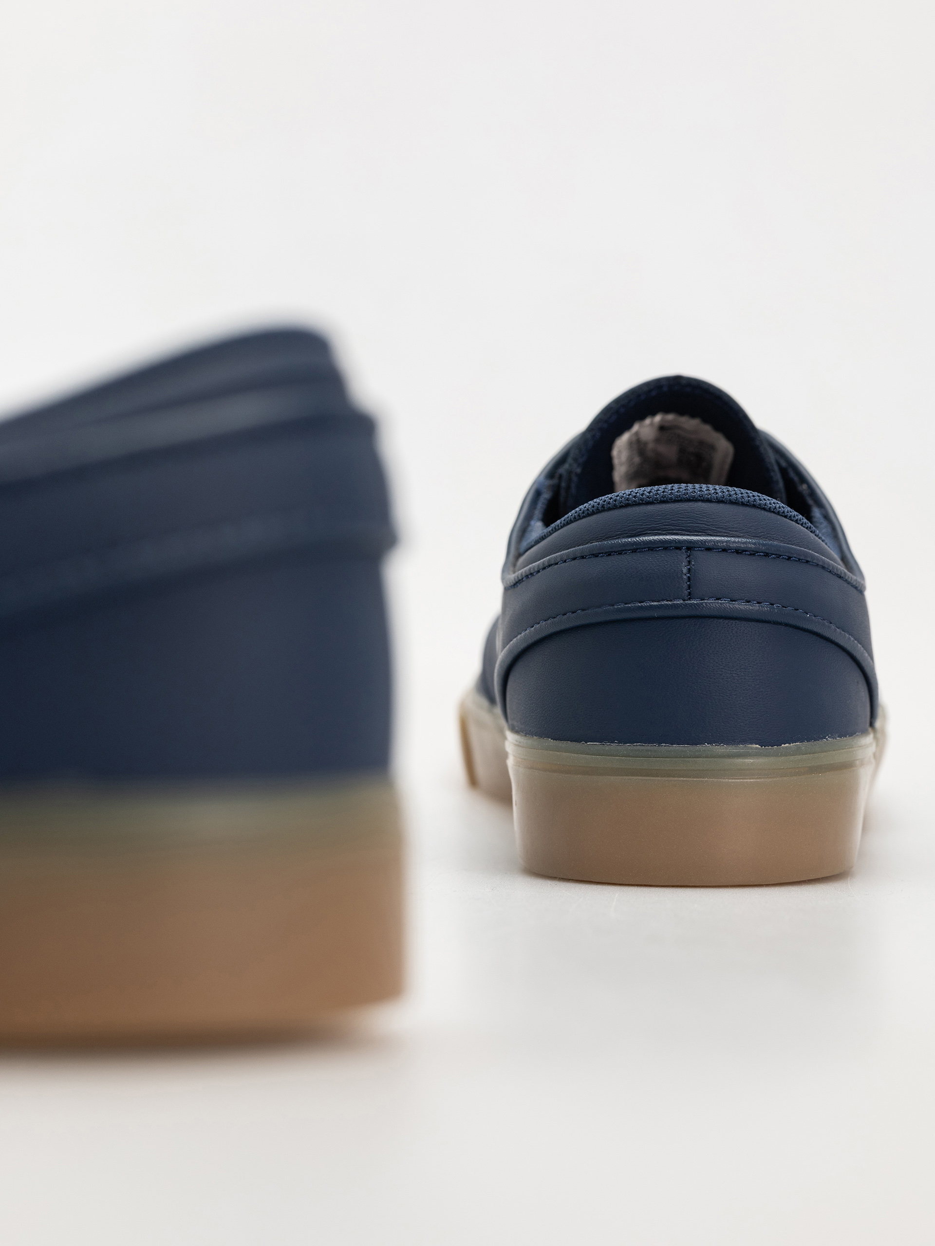 Nike SB Zoom Janoski Og+ Iso Shoes (navy/white navy gum light brown)