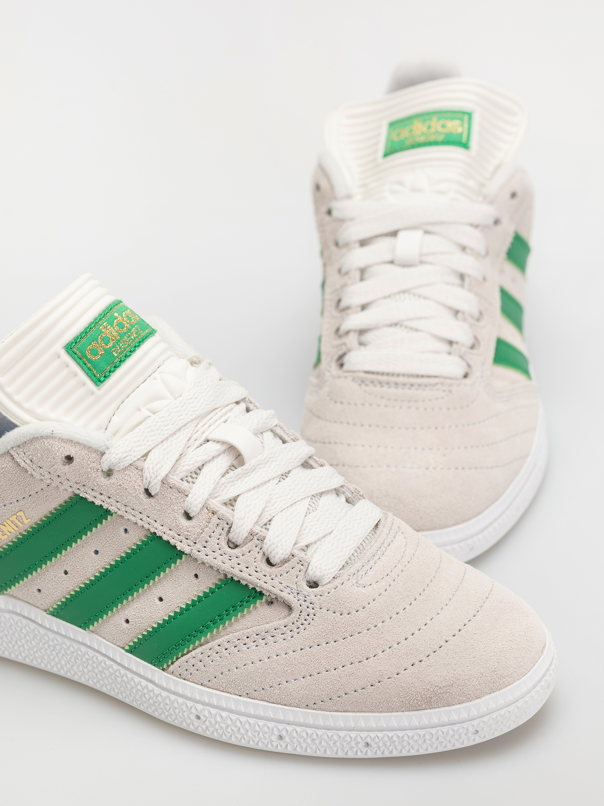 adidas Schuhe Busenitz (crywht/crywht/goldmt)