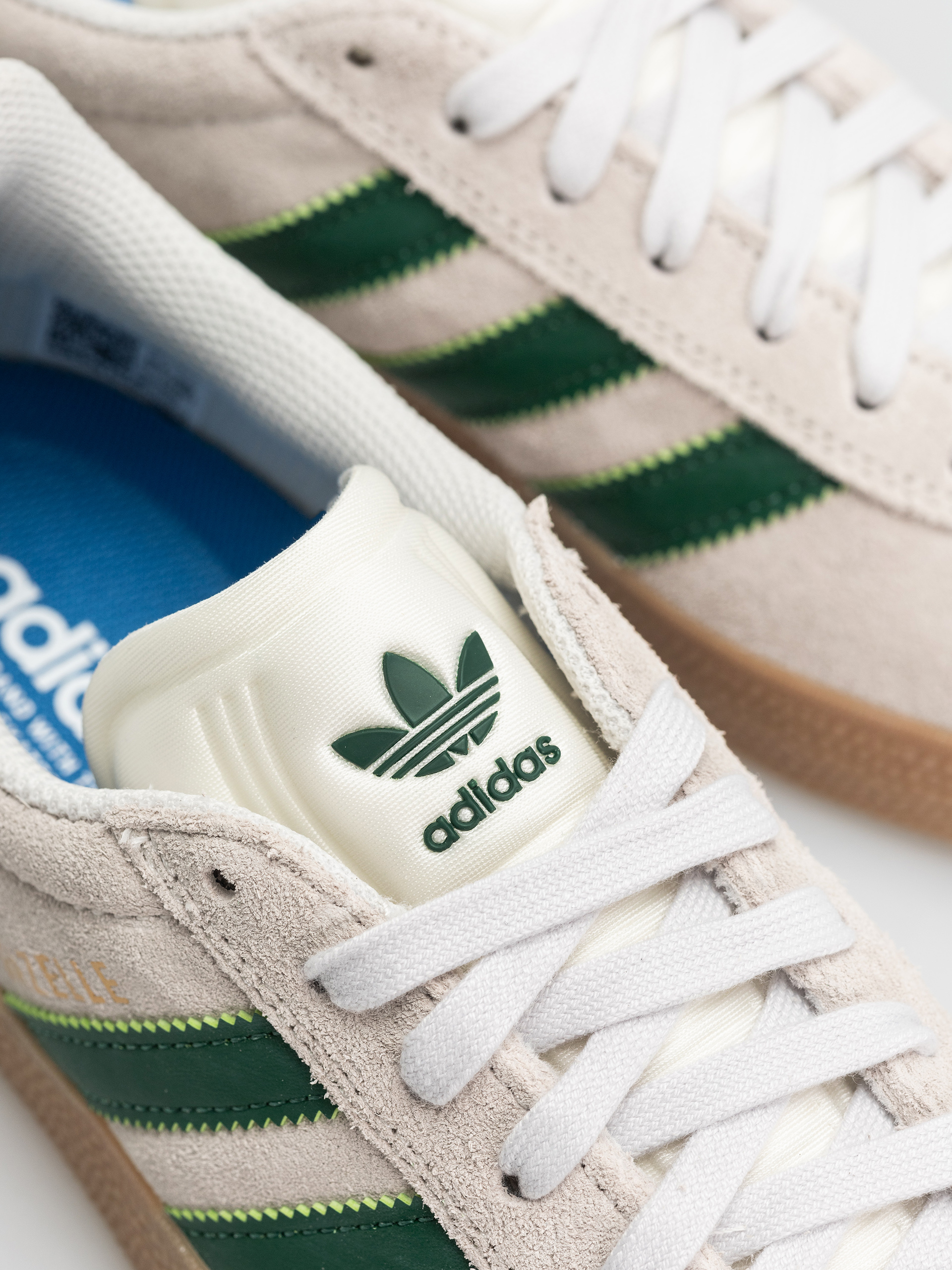 adidas Gazelle ADV Schuhe (crywht/crywht/gum4)