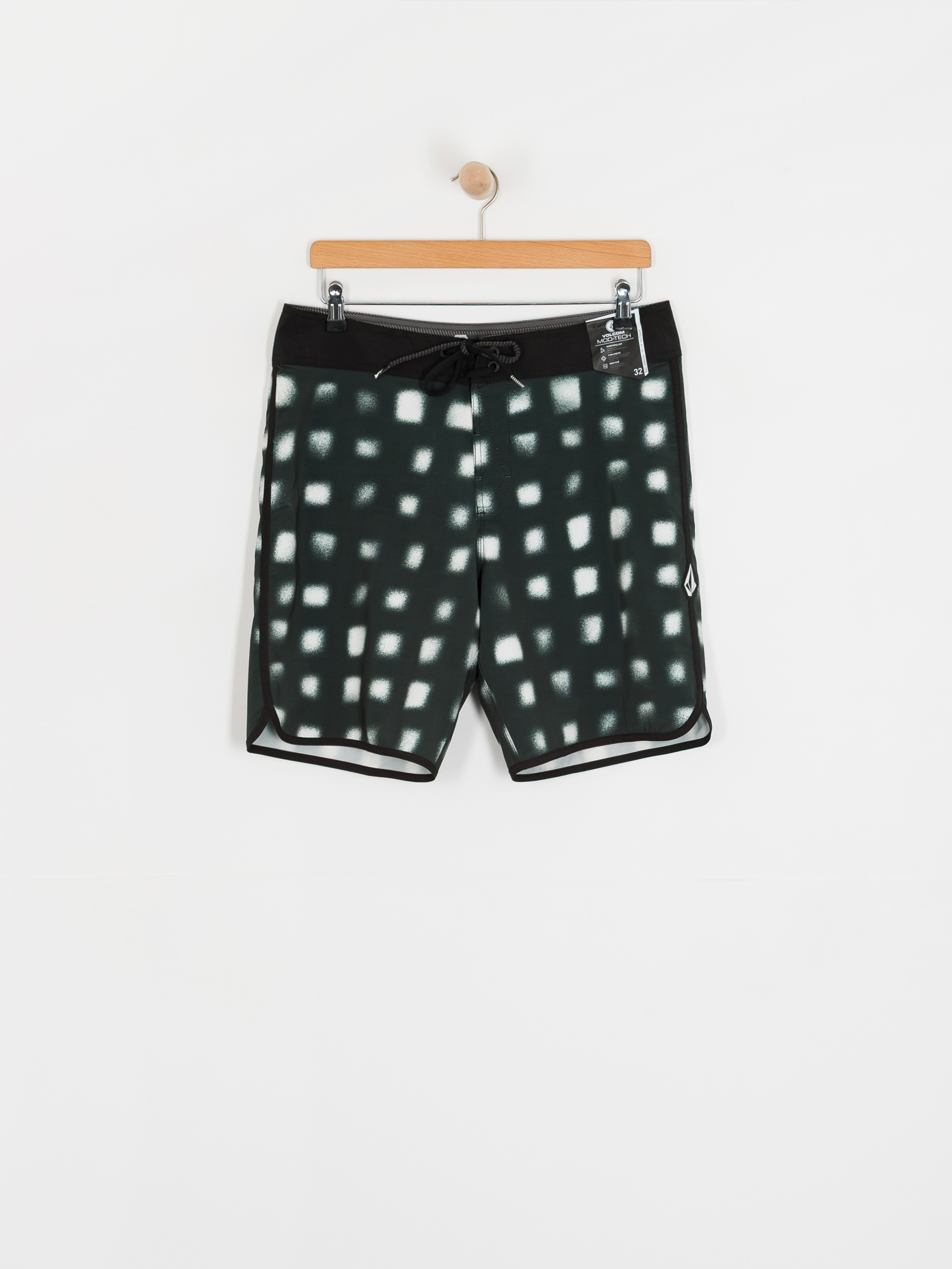 Volcom Infuse Scallop Mod 19 Boardshorts (black)