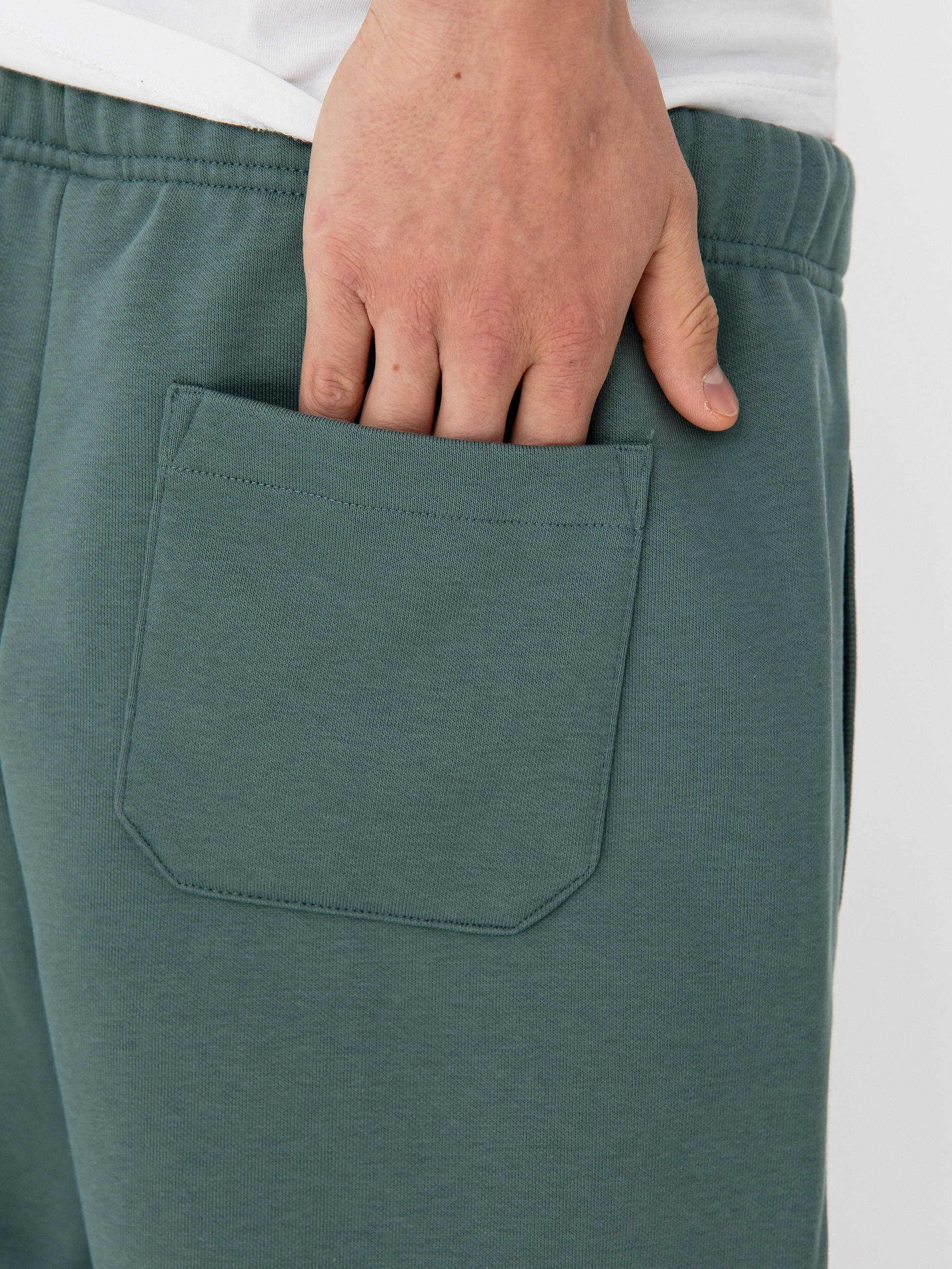 Carhartt WIP Shorts Chase (silver pine/gold)