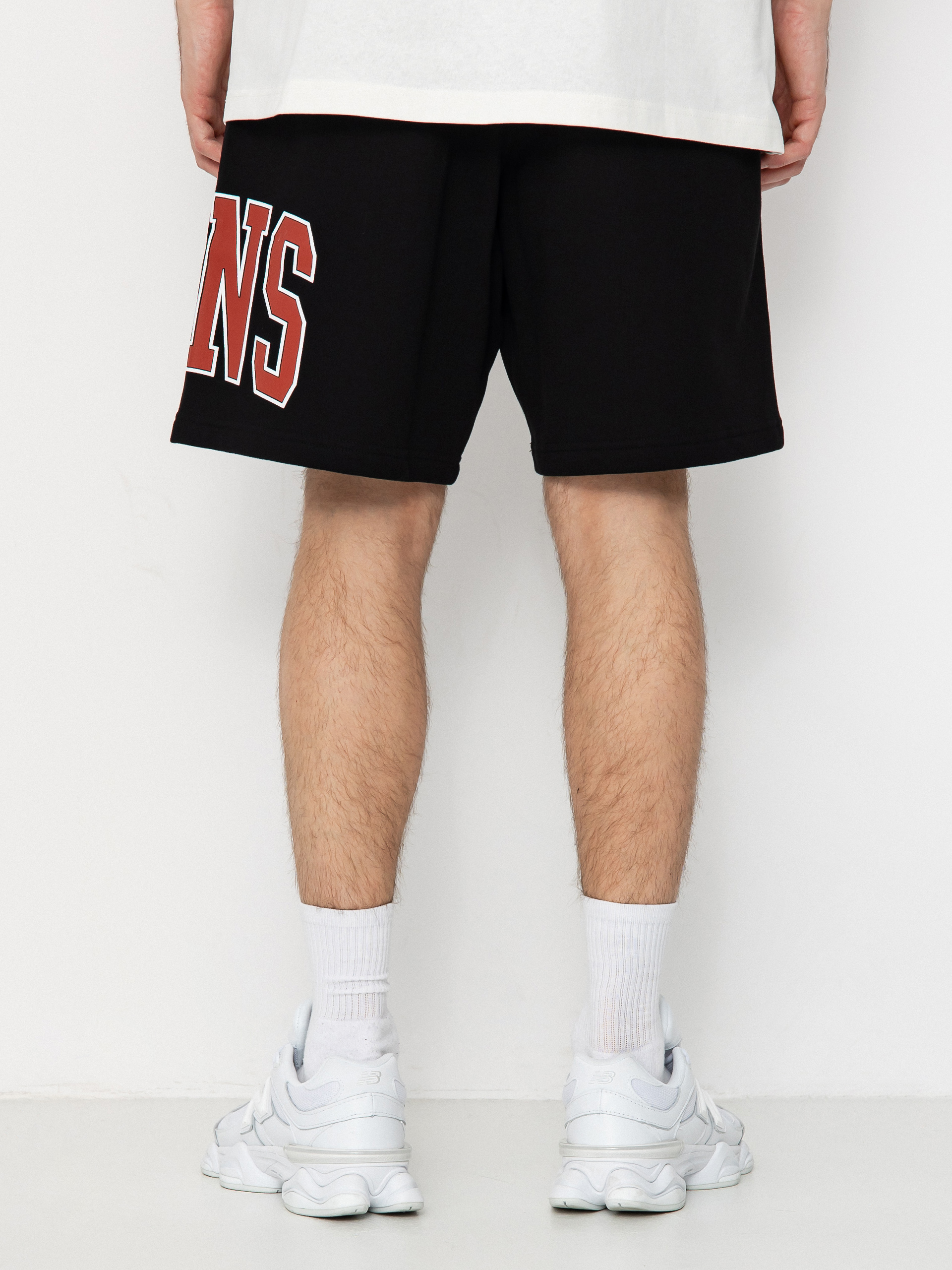 Vans Inter V Loose Fleece Shorts (black)