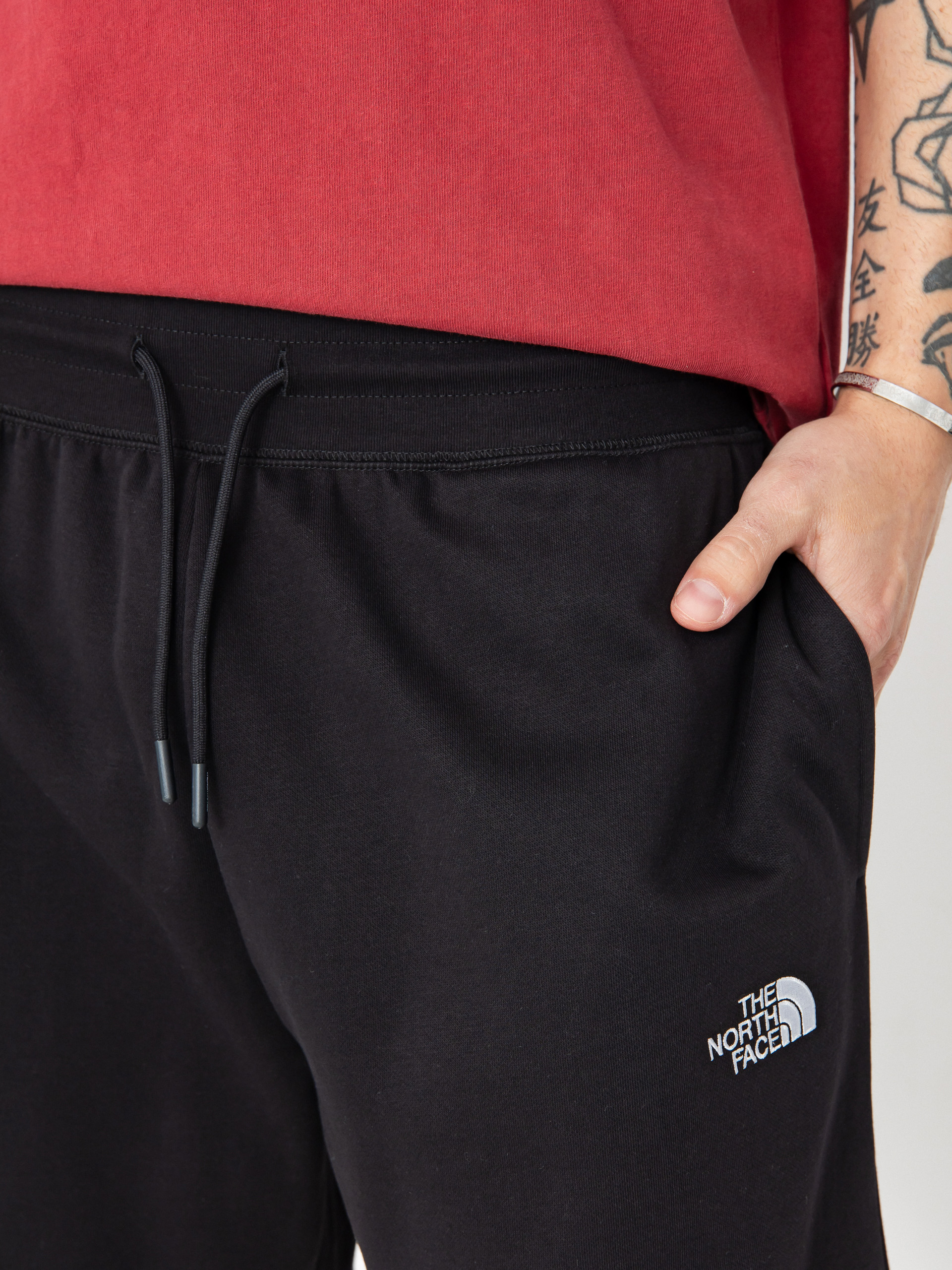 The North Face Essential Relaxed Shorts (tnf black)