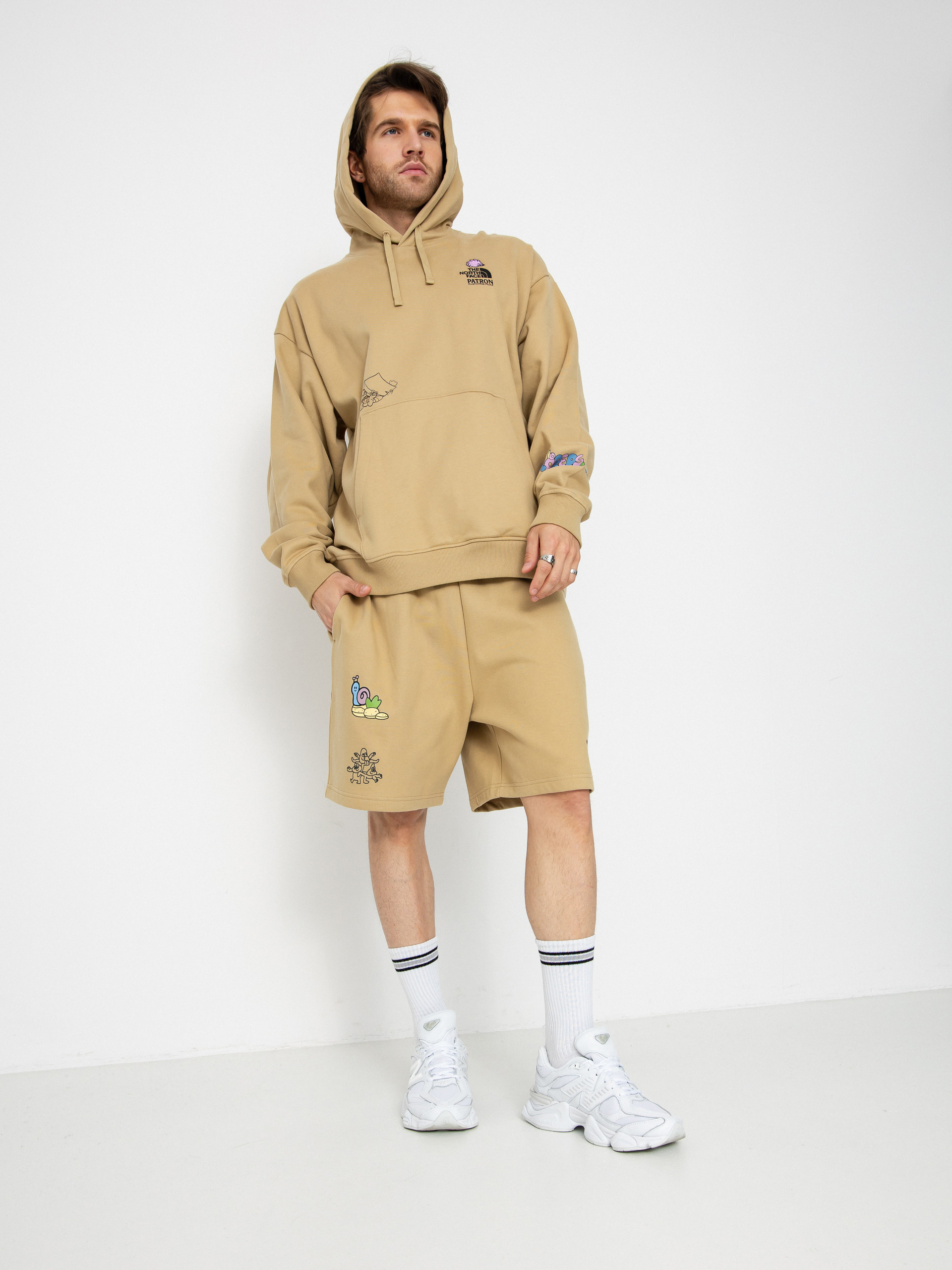 The North Face Mountain Cleanup Oversized HD Hoodie (khaki stone)