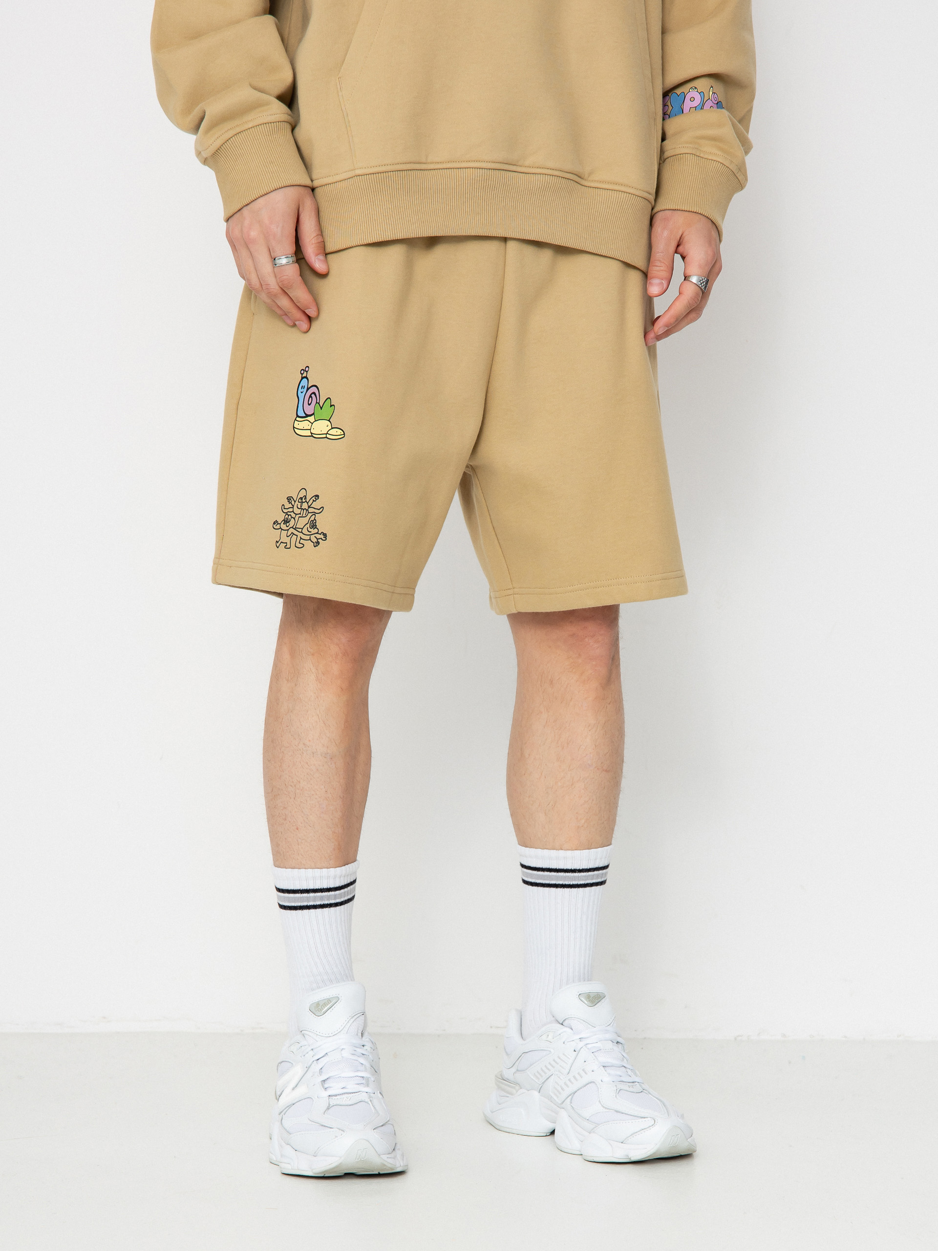 The North Face Mountain Cleanup Relaxed Shorts (khaki stone)
