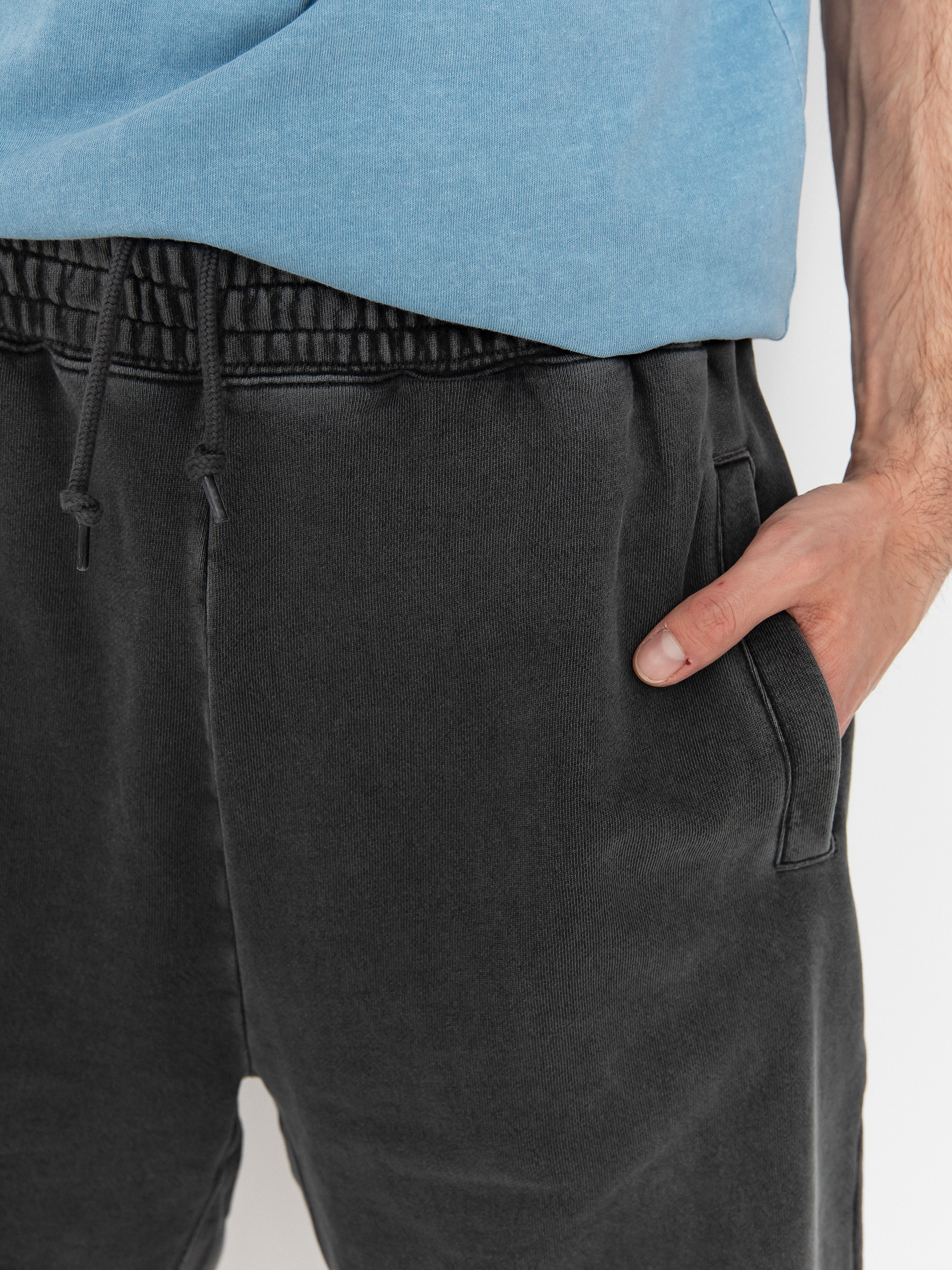 Carhartt WIP Nelson Shorts (graphite)