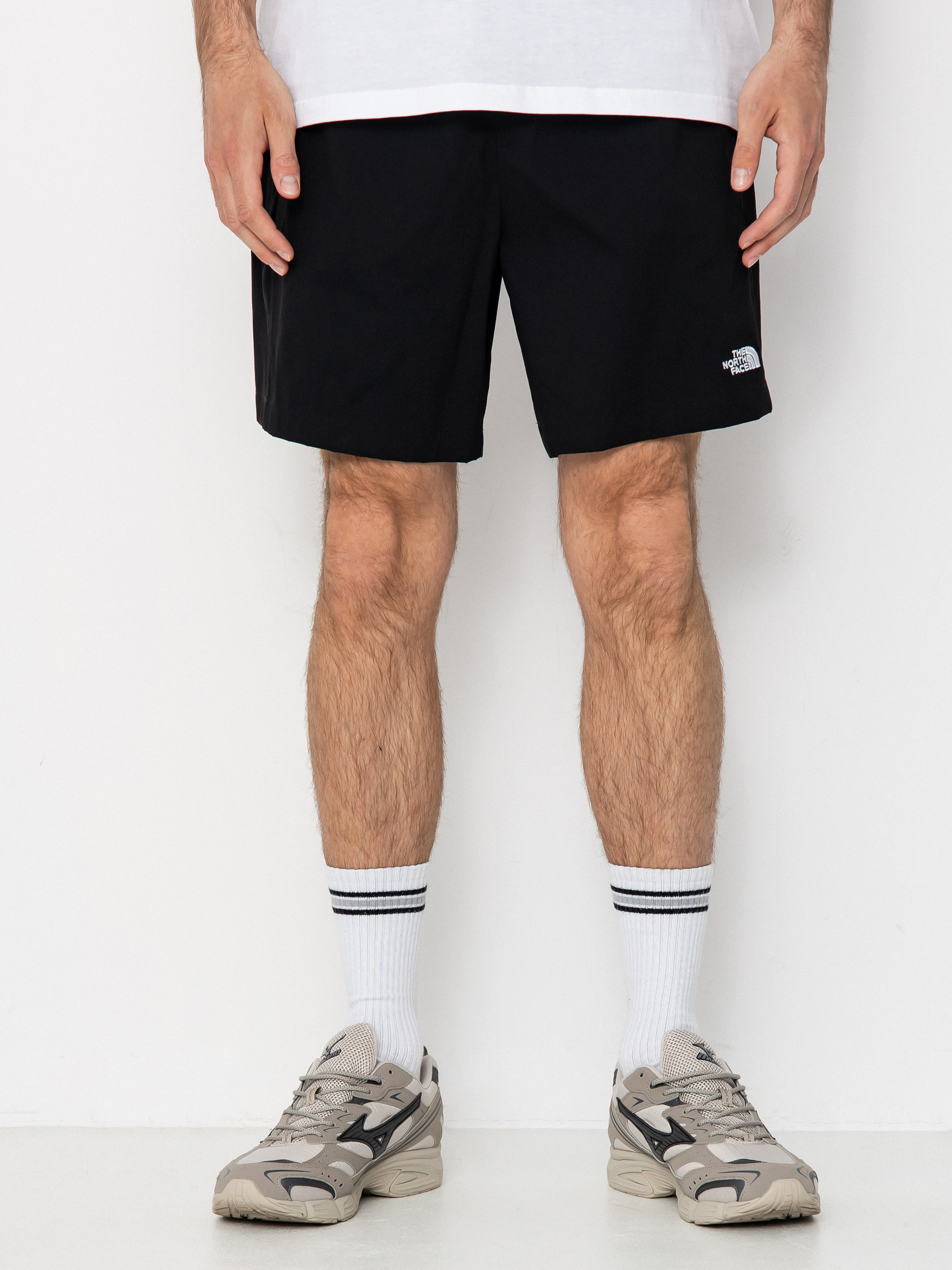 The North Face Class V Pathfinder 5 inch belted shorts in