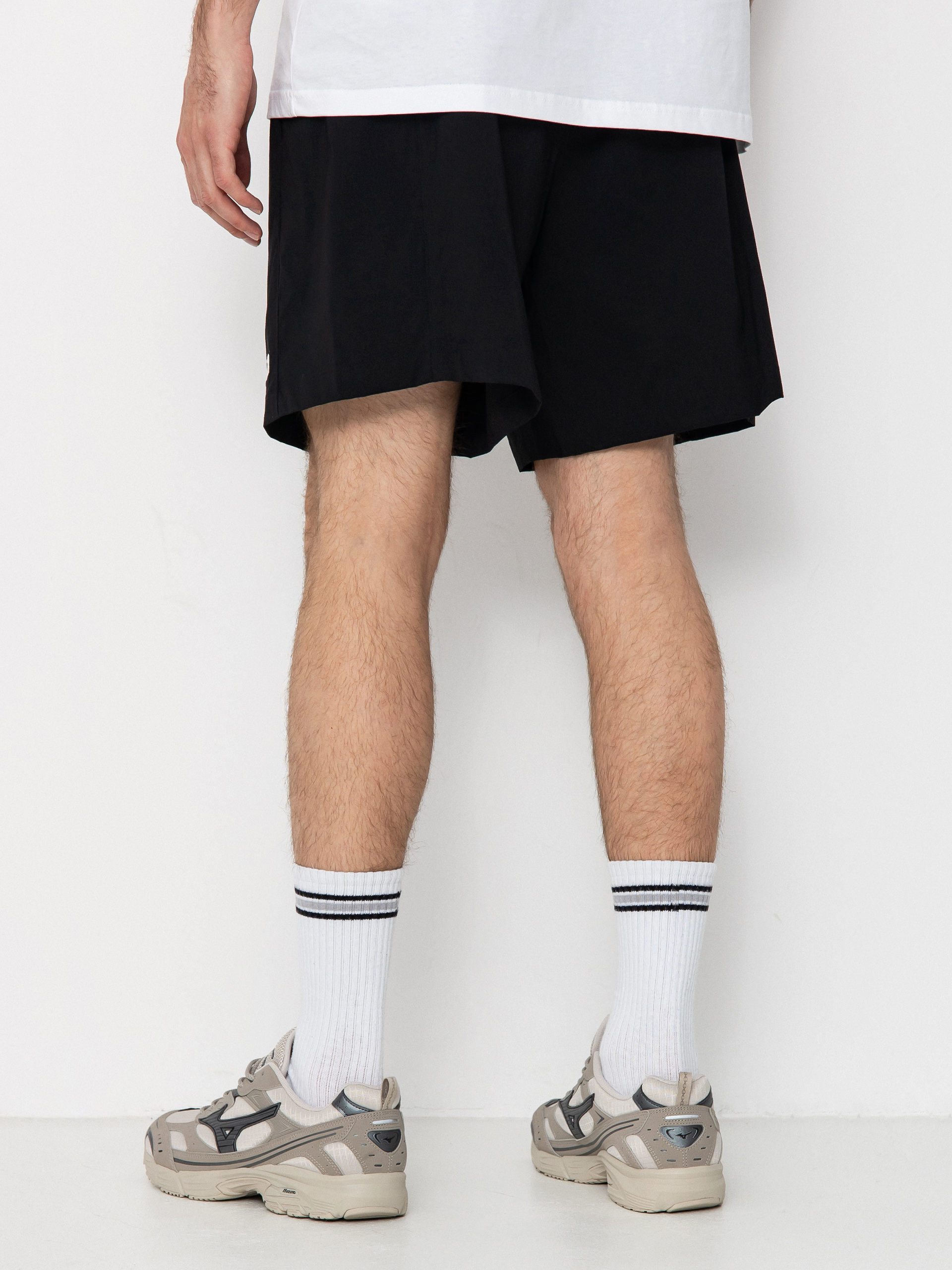 The North Face Class V Pathfinder Belted Shorts (tnf black)