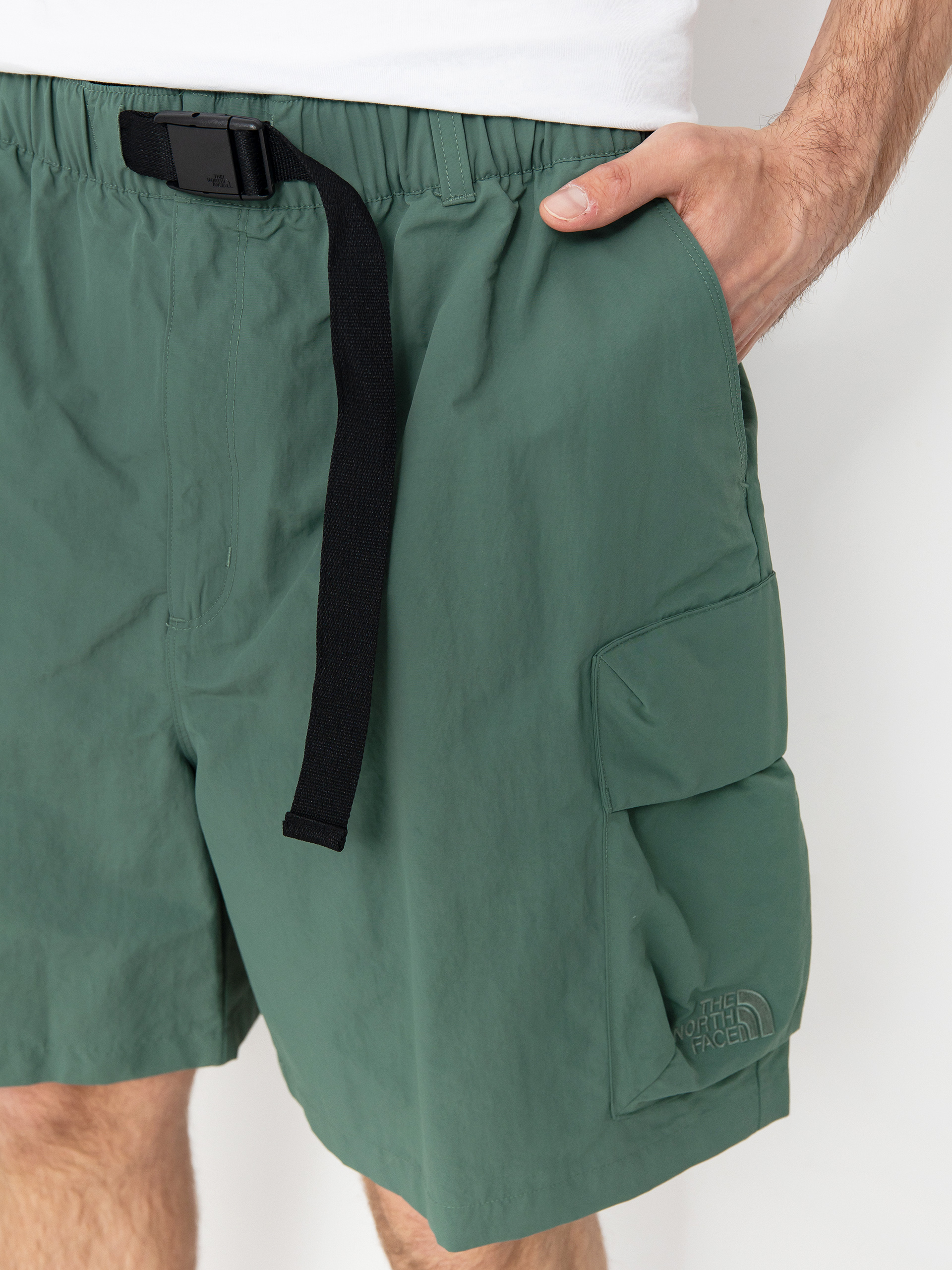 The North Face Cargo Pocket Shorts (duck green)