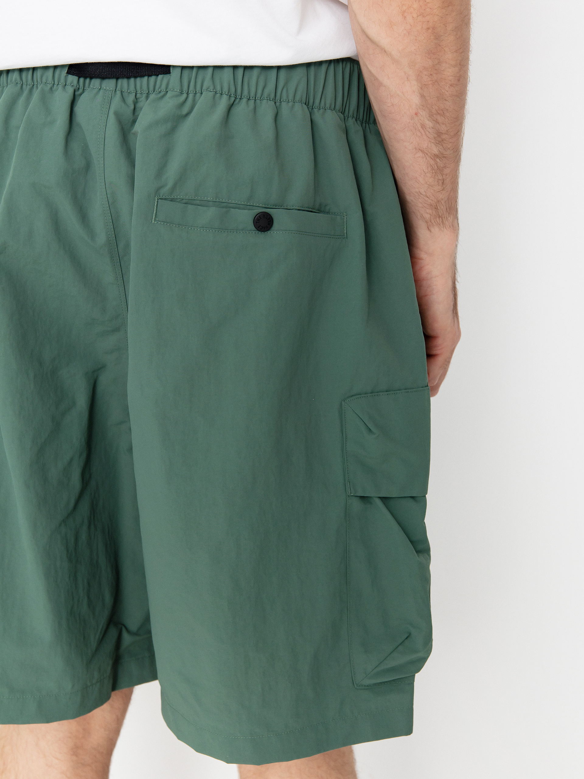 The North Face Cargo Pocket Shorts (duck green)