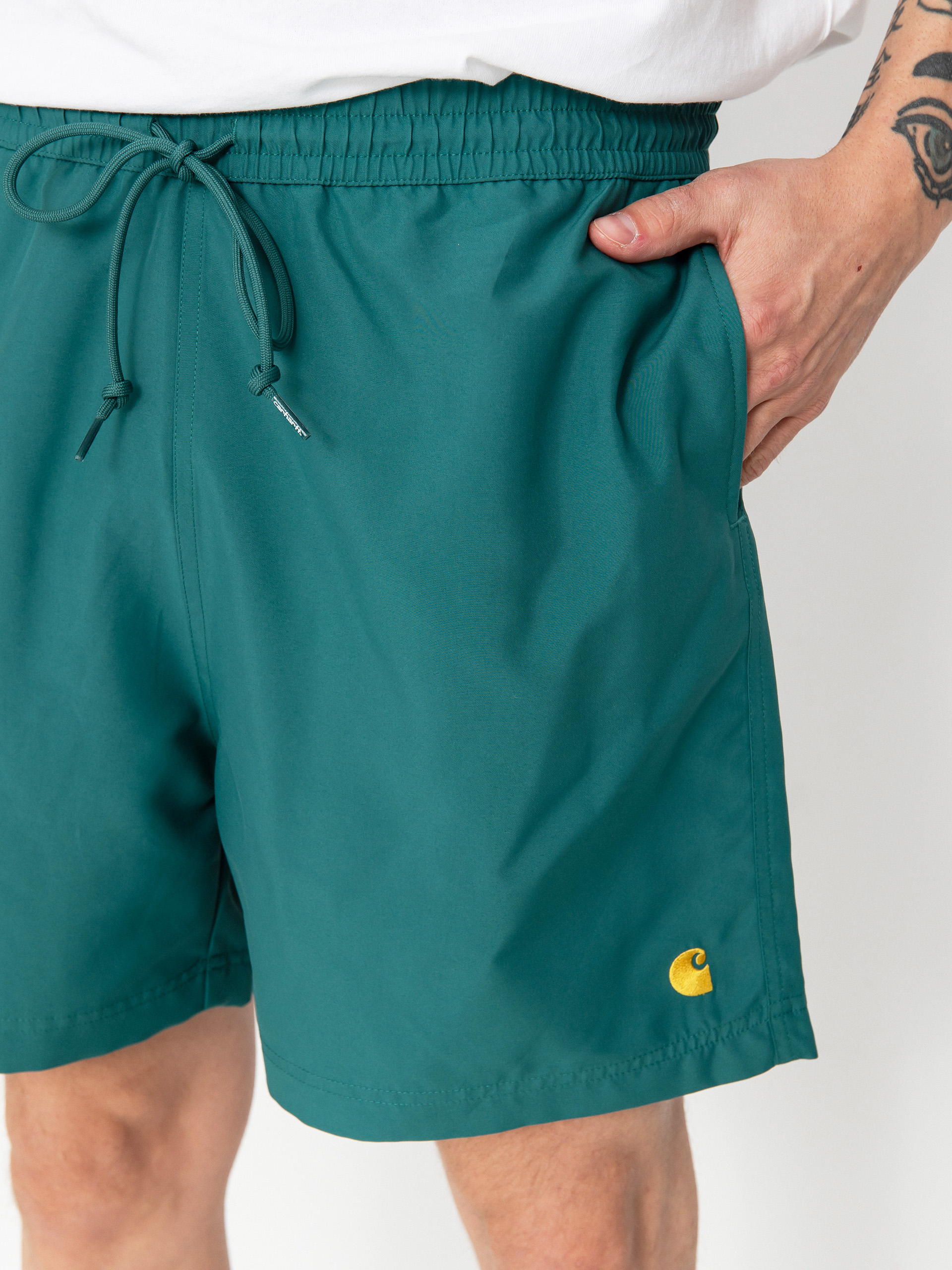 Carhartt WIP Shorts Chase Swim (rainforest/gold)
