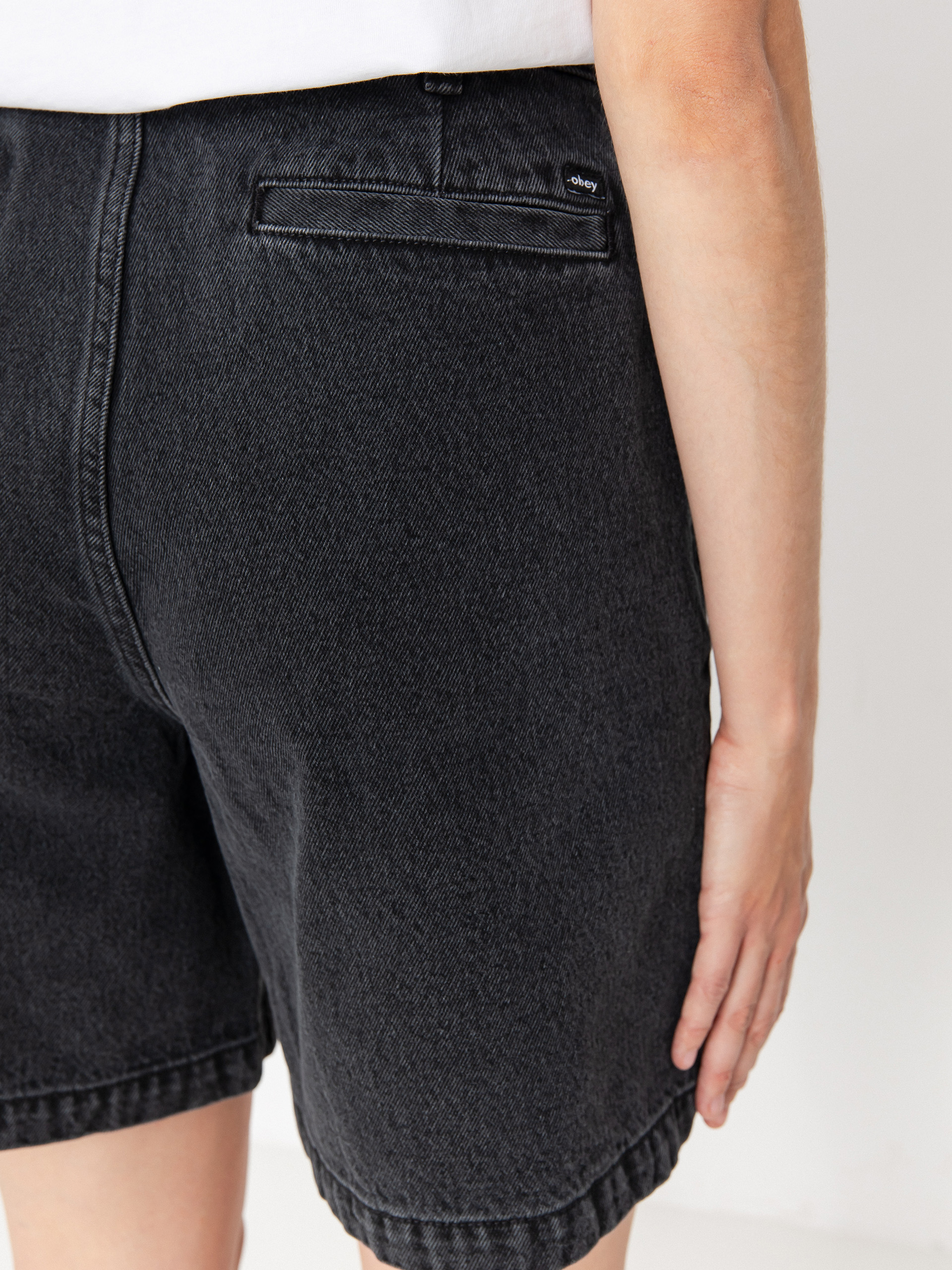 OBEY Eli II Denim Pleated Shorts Wmn (black ash)