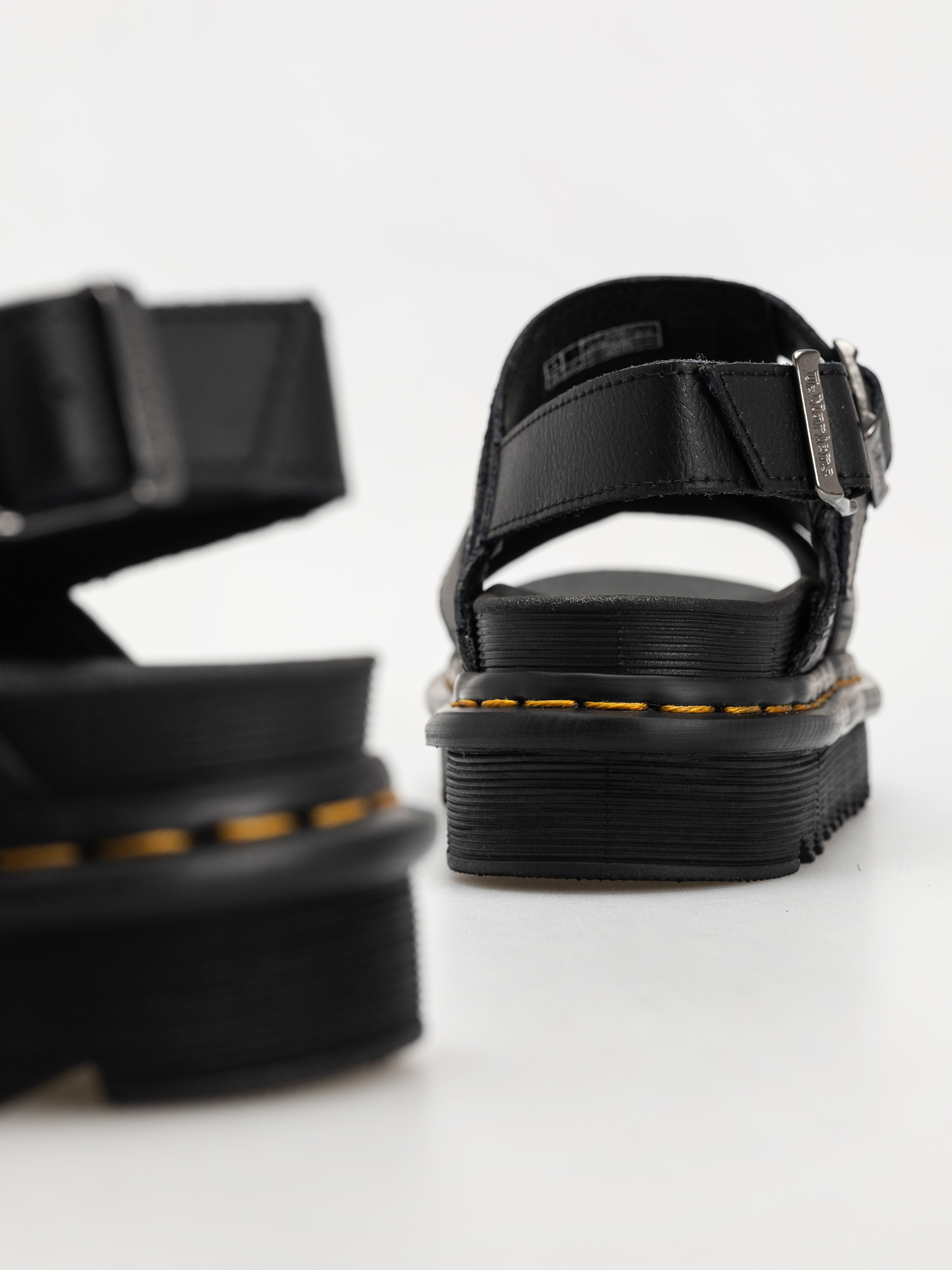 Dr. Martens Voss II Wmn Sandalen (black athena)