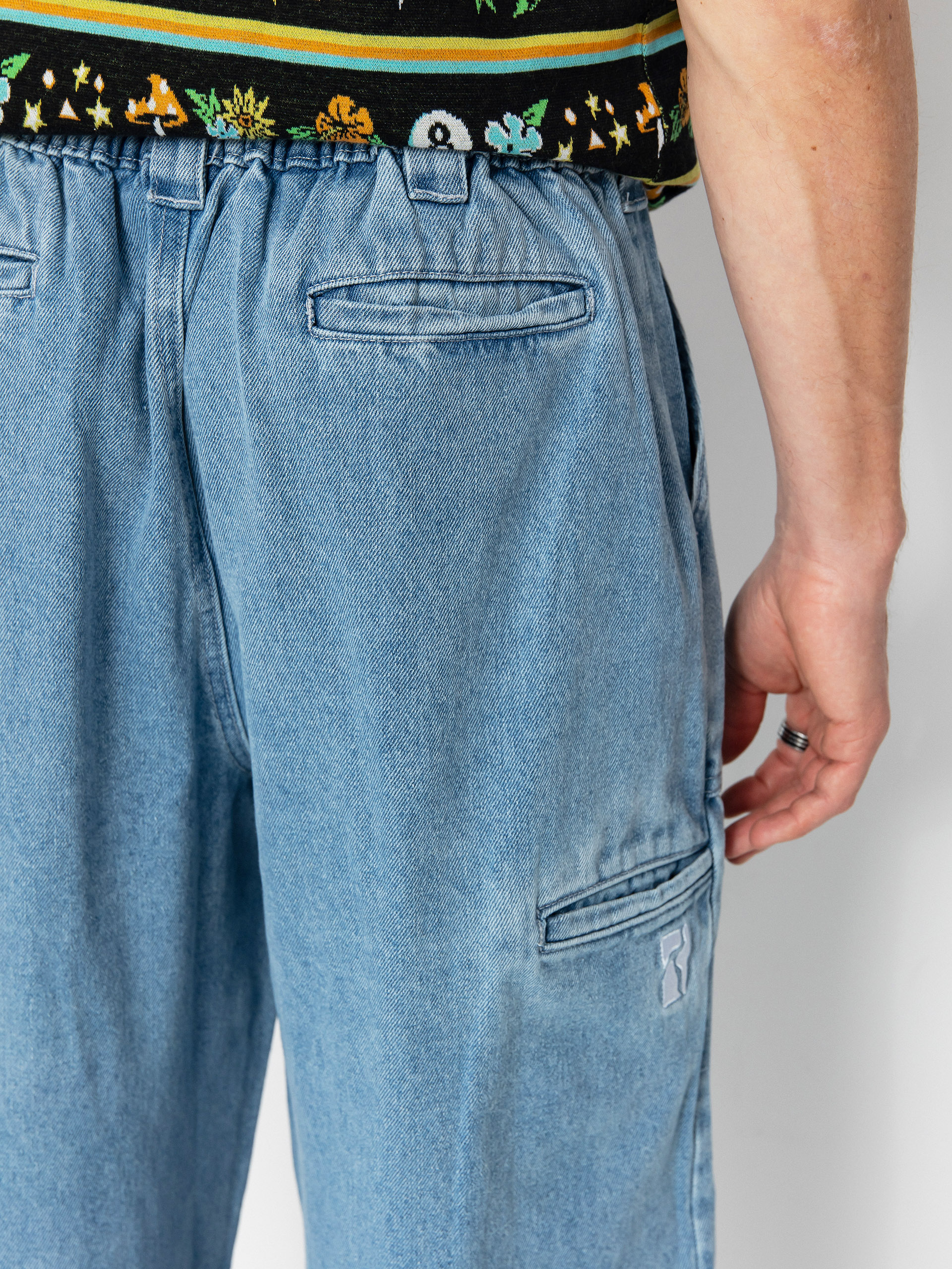 Poetic Collective Hose Painter (light denim wash)