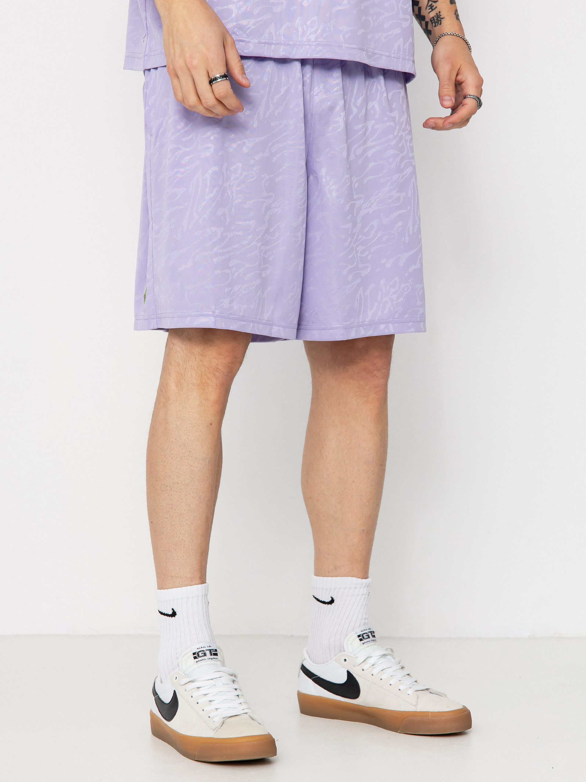 nike sb shorts white