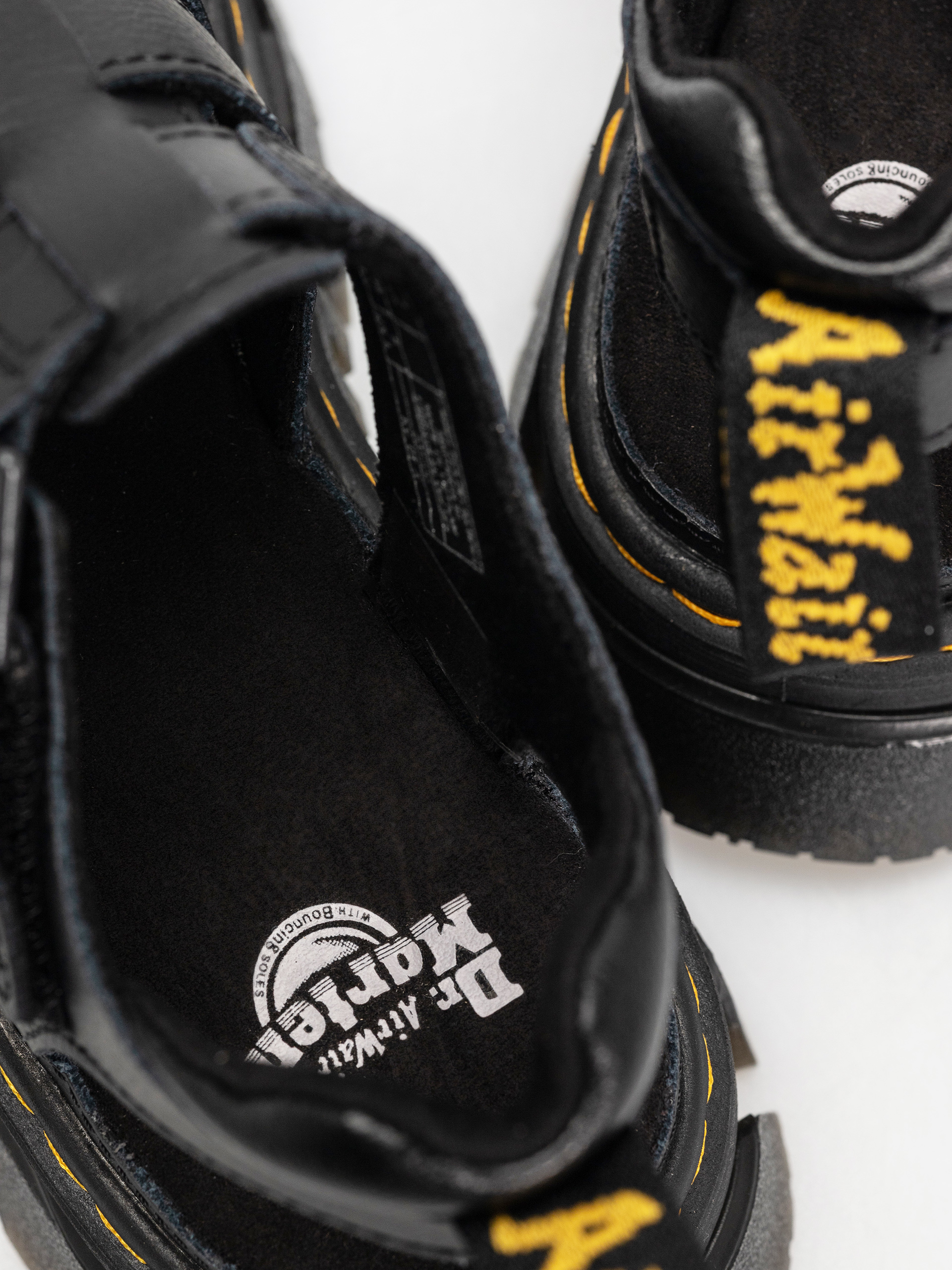 Dr. Martens Mattison 3 Strap Wmn Sandals (black athena)