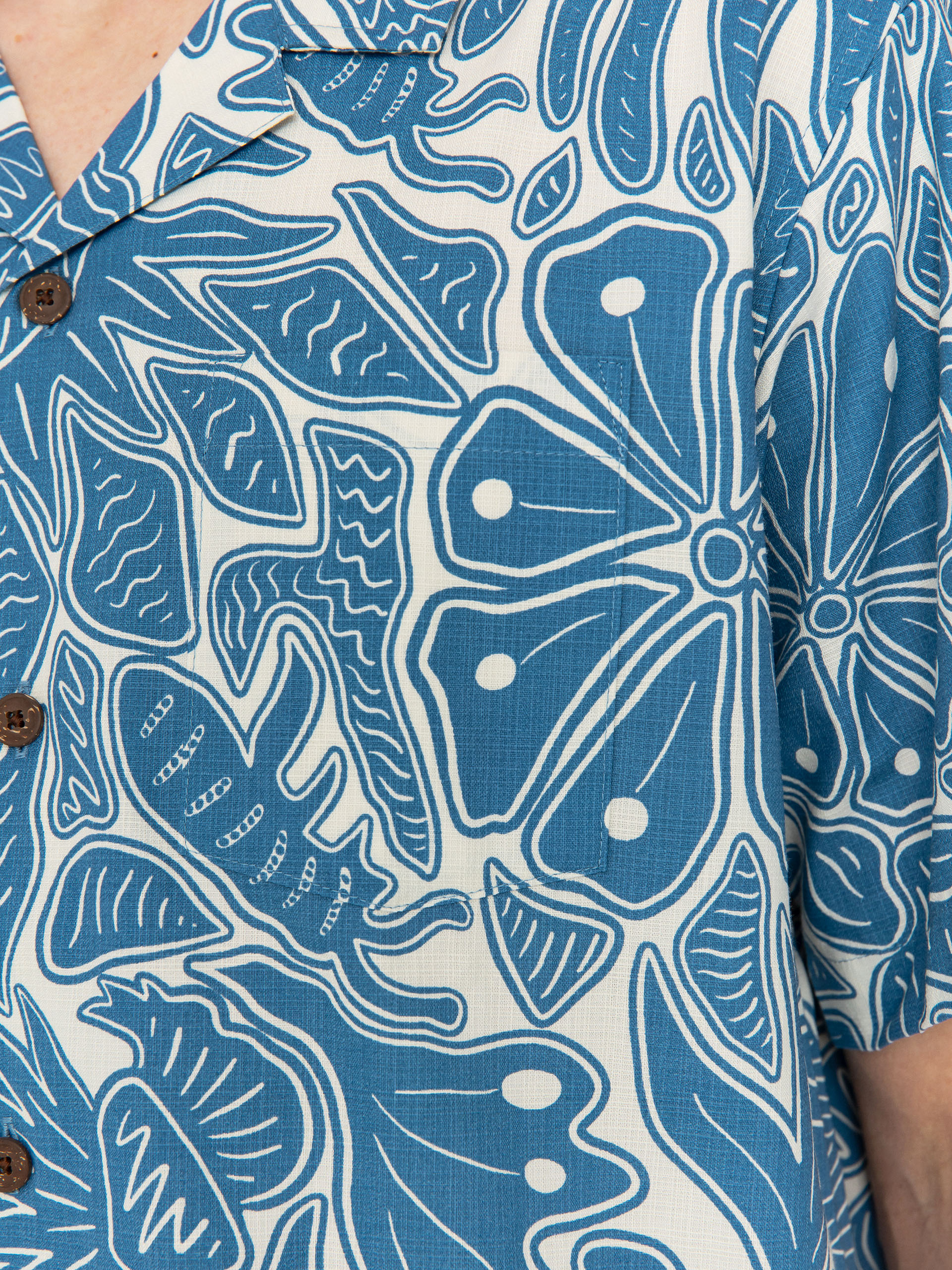Patagonia Tidal Threads Camp Shirt - blue (bees and flowers/still