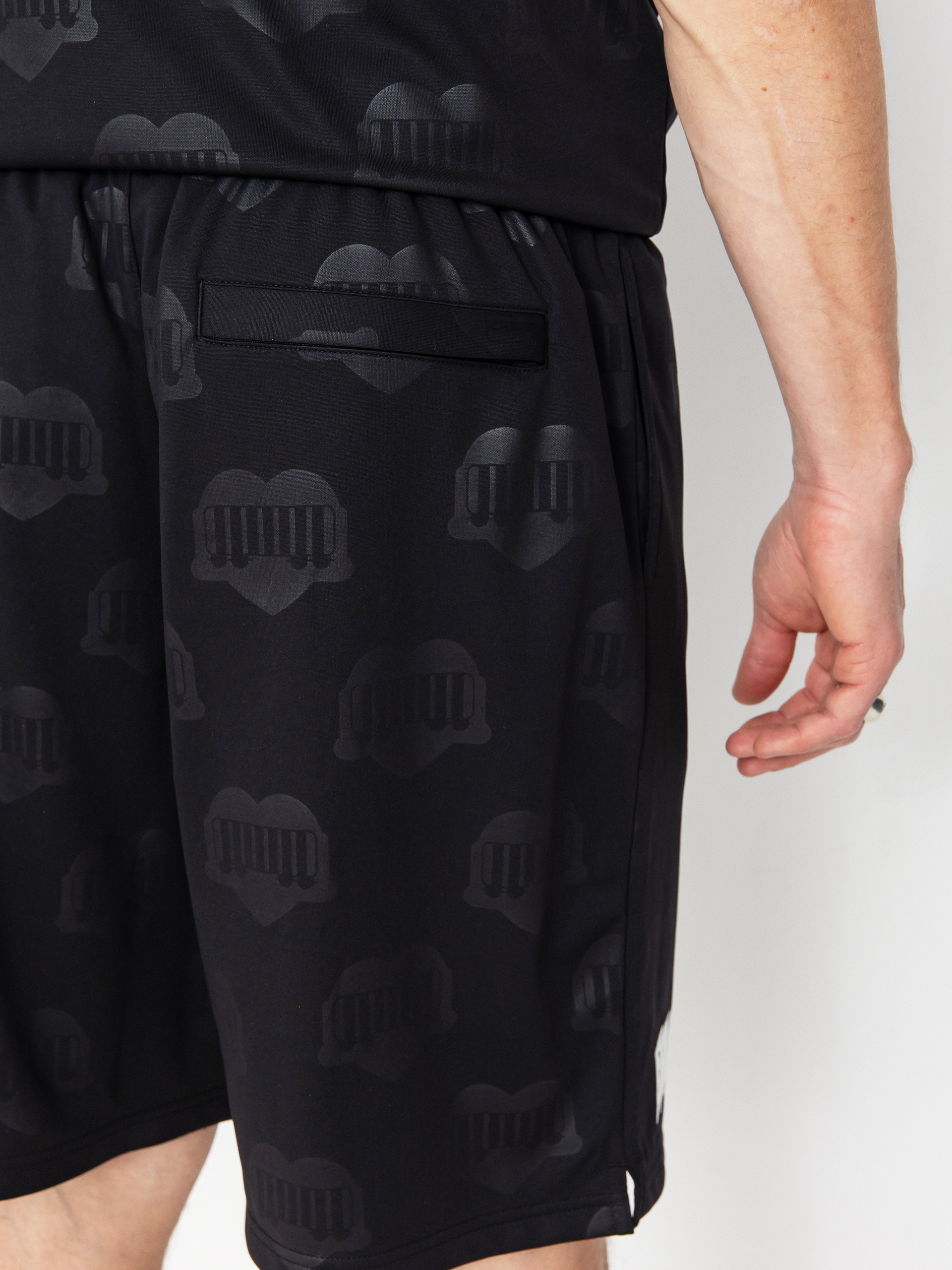 Carhartt WIP Shorts Hartts Football (heart train jacquard/black)