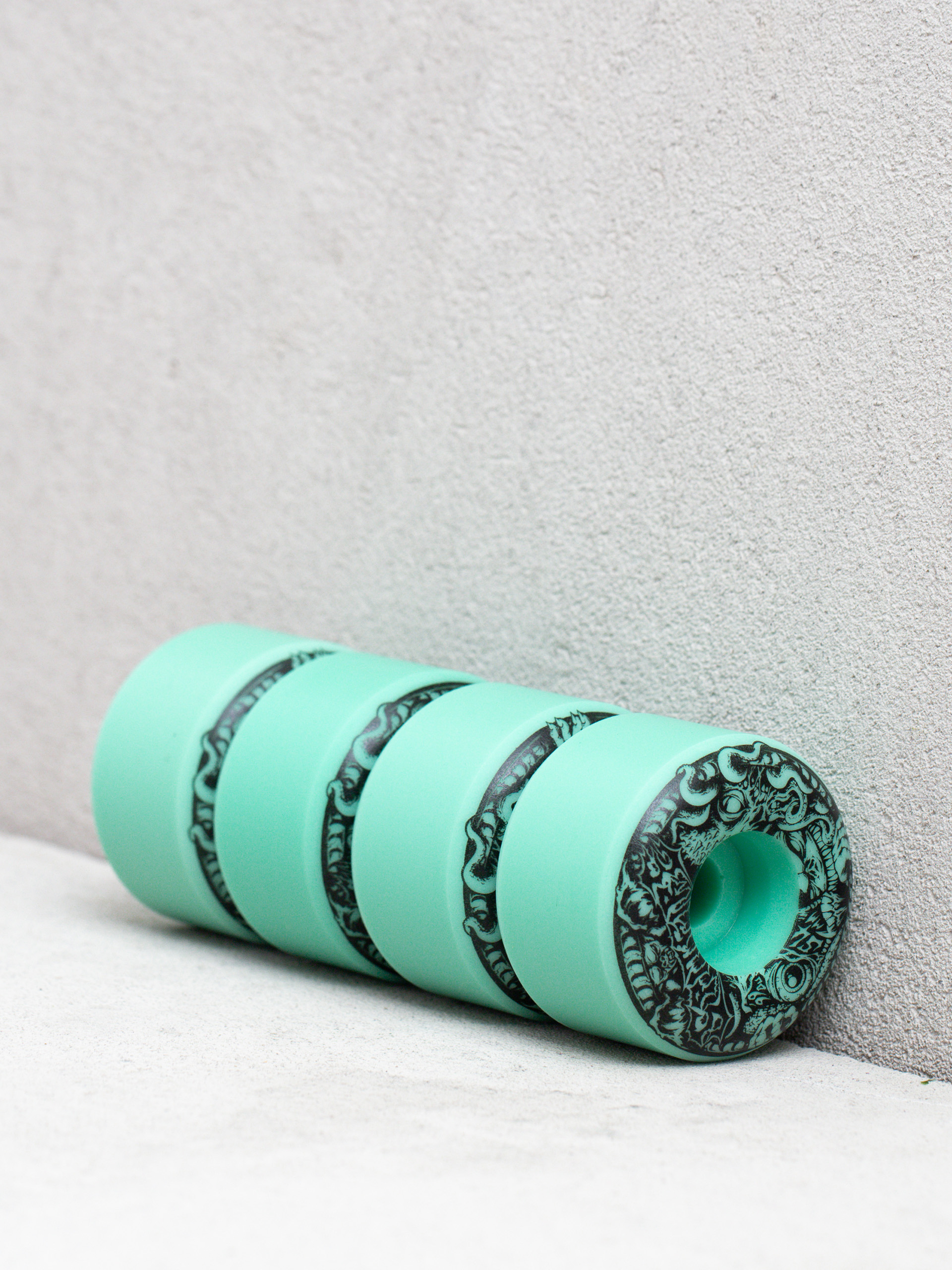 Spitfire F4 99D Demon Gate Glow Wheels - green (mint)