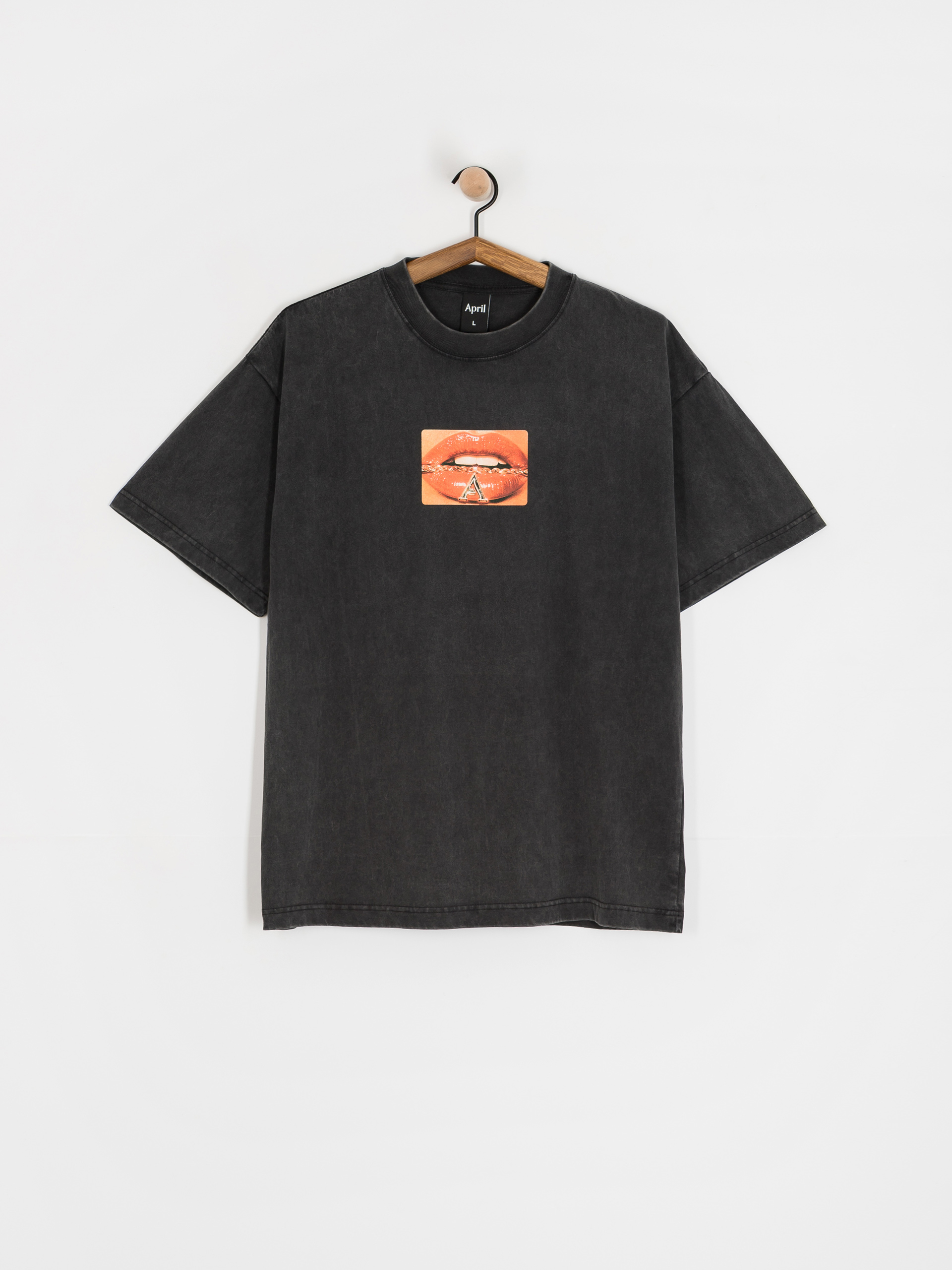 April Skateboards Pendant T-Shirt (vintage black)