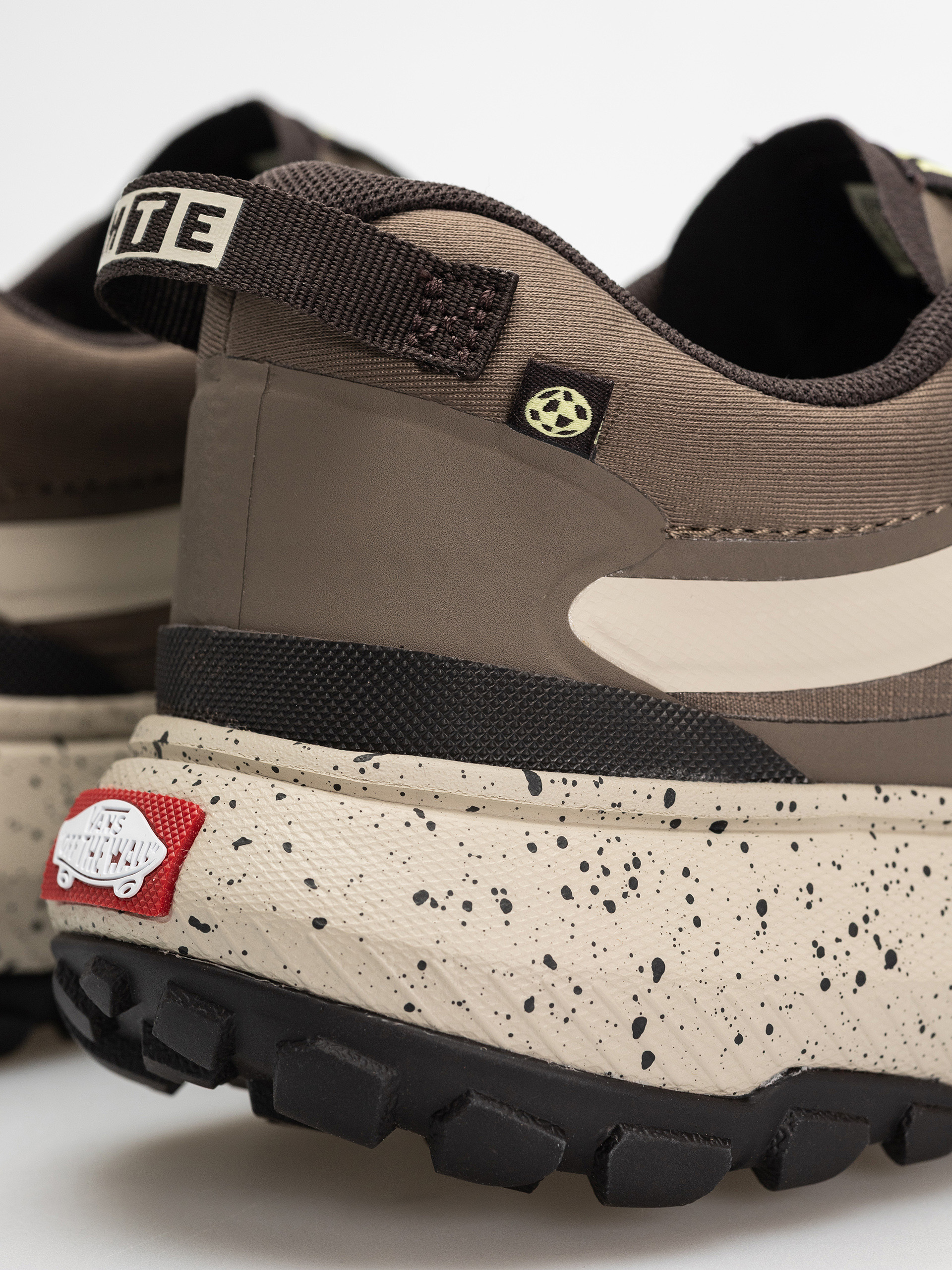 Vans Mte Crosspath Shoes (brown/black)