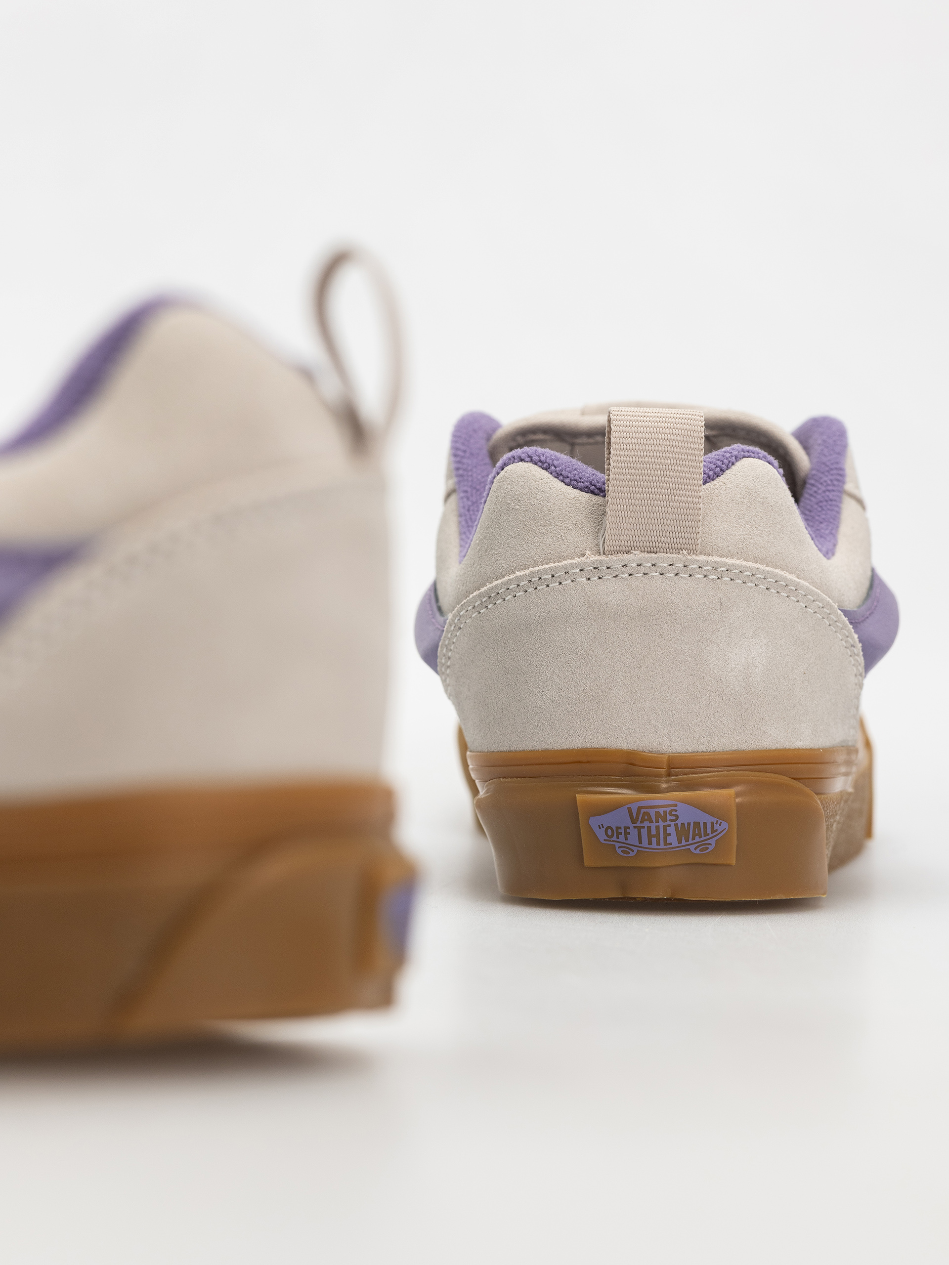 Vans Knu Skool Shoes (gum silver lining)