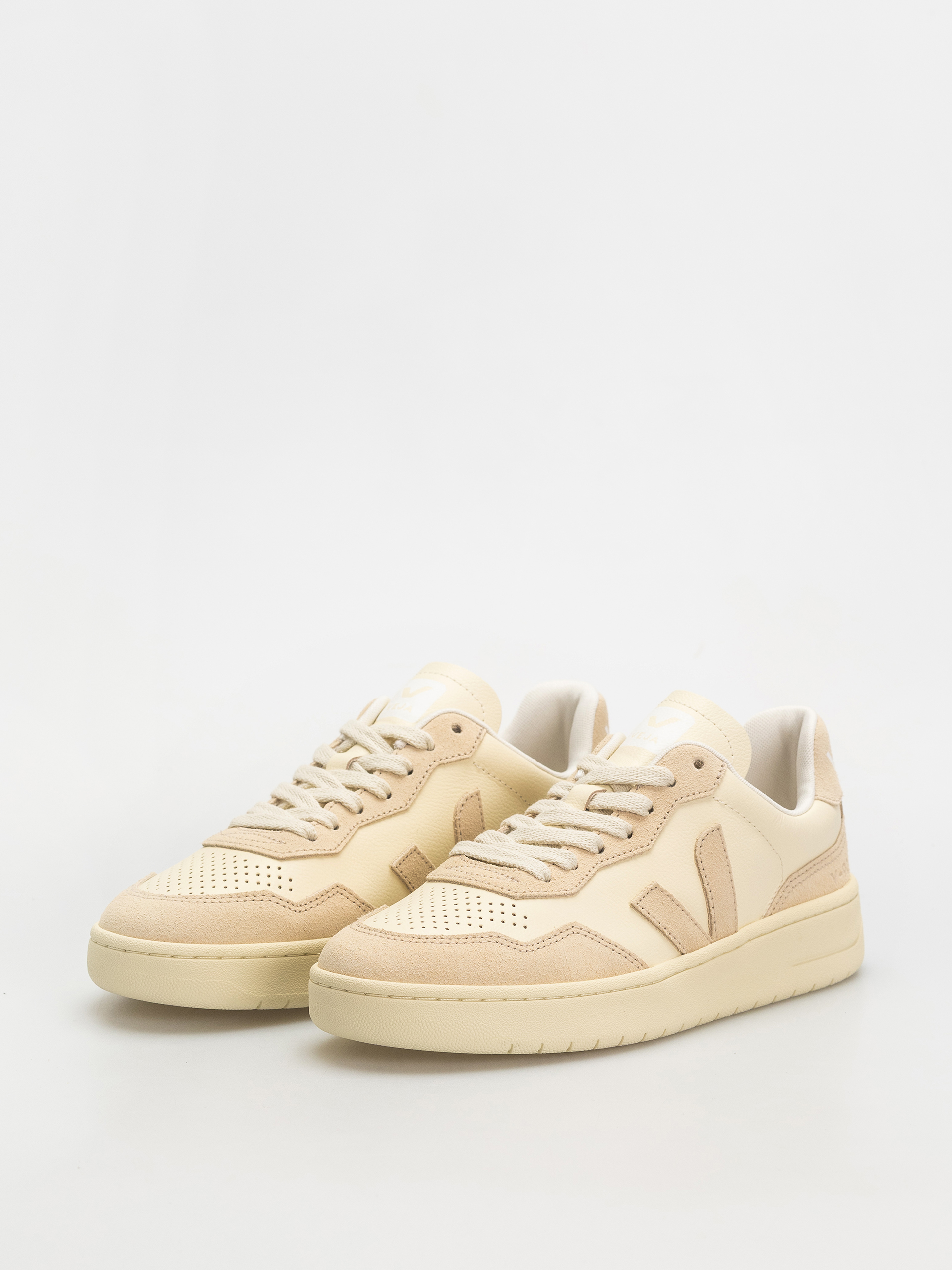 Veja V-90 Wmn Shoes (cashew oat)