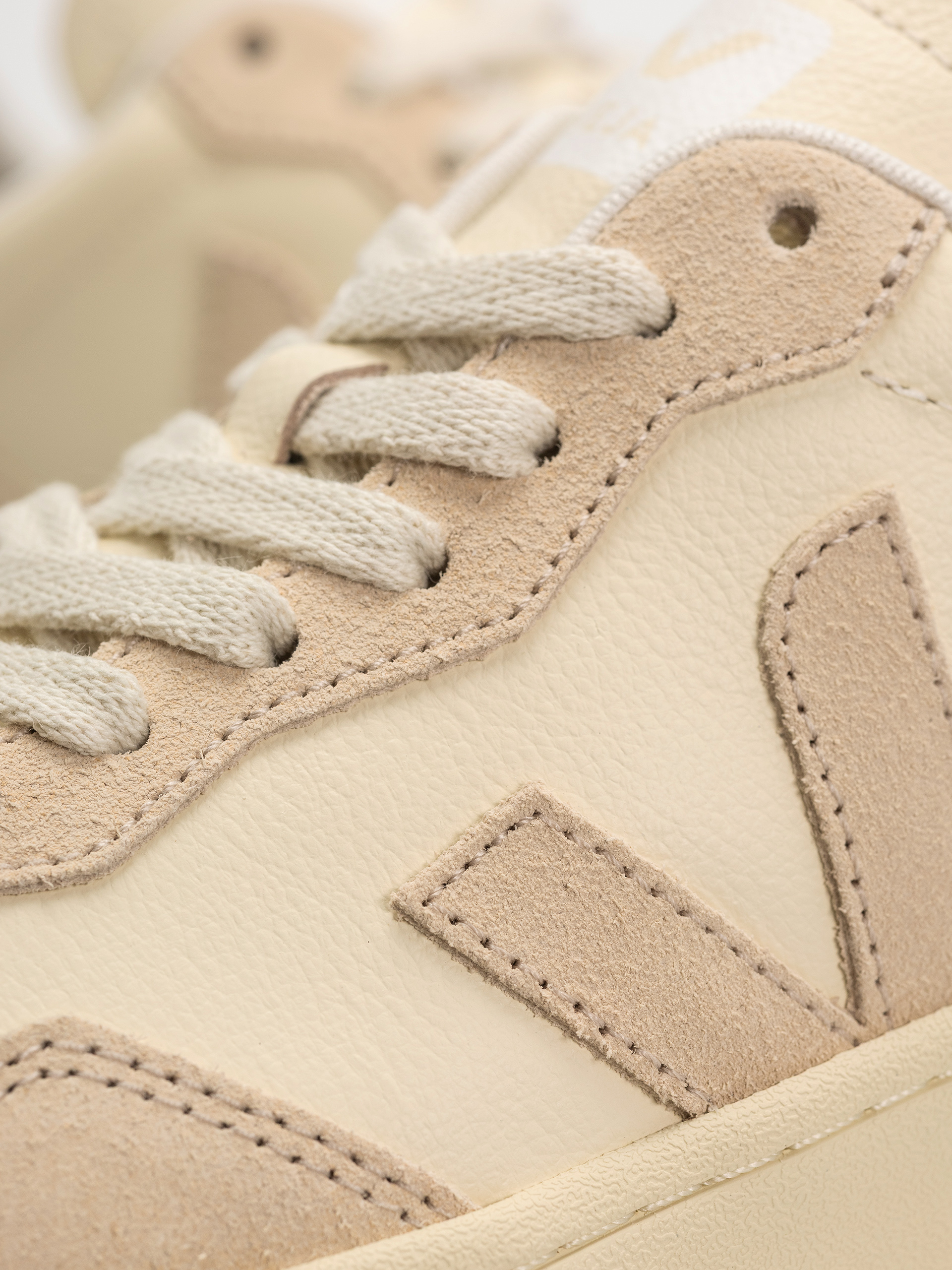 Veja V-90 Schuhe Wmn (cashew oat)