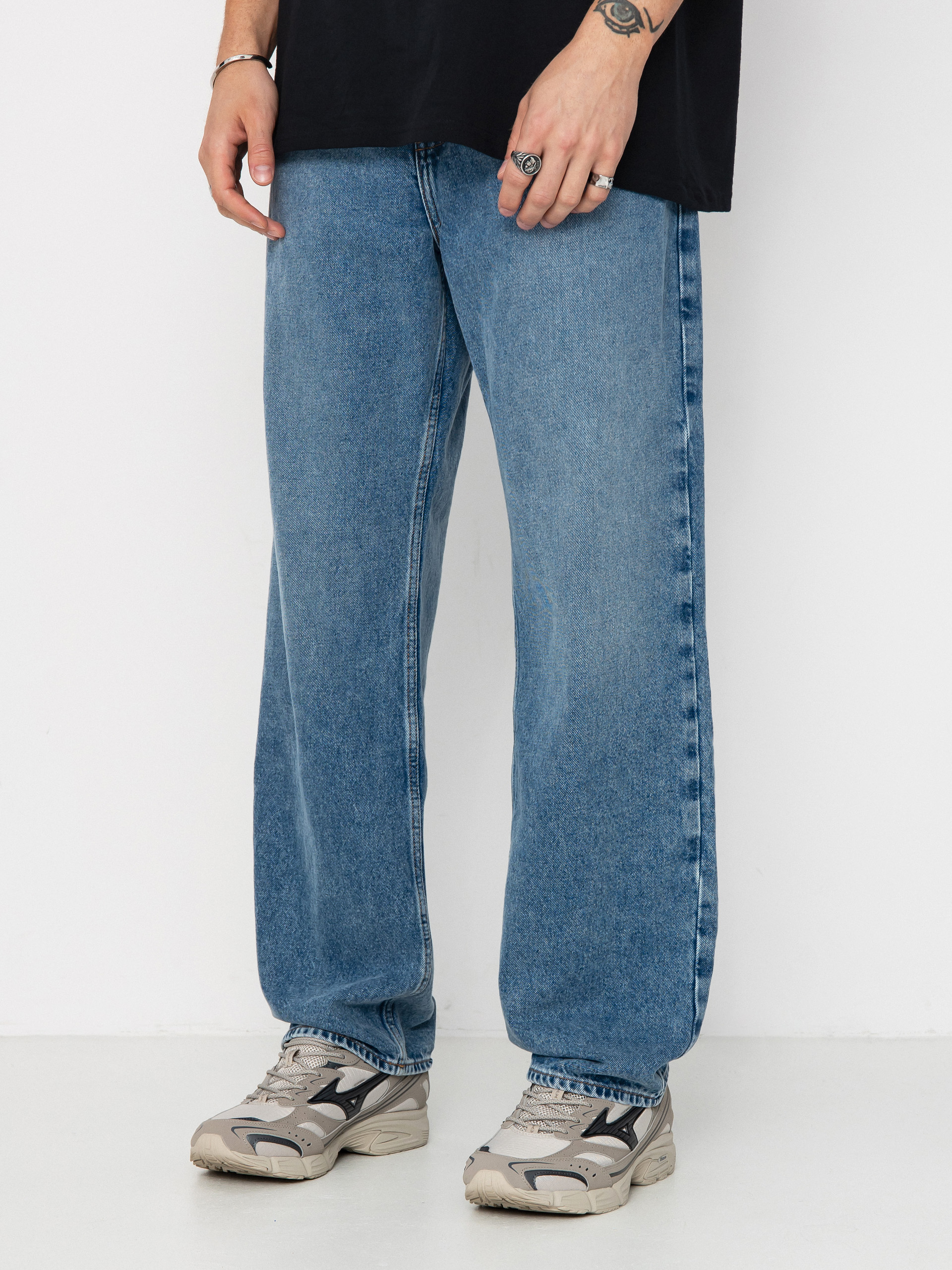 Beyond Medals Loose Jeans Pants (blue)