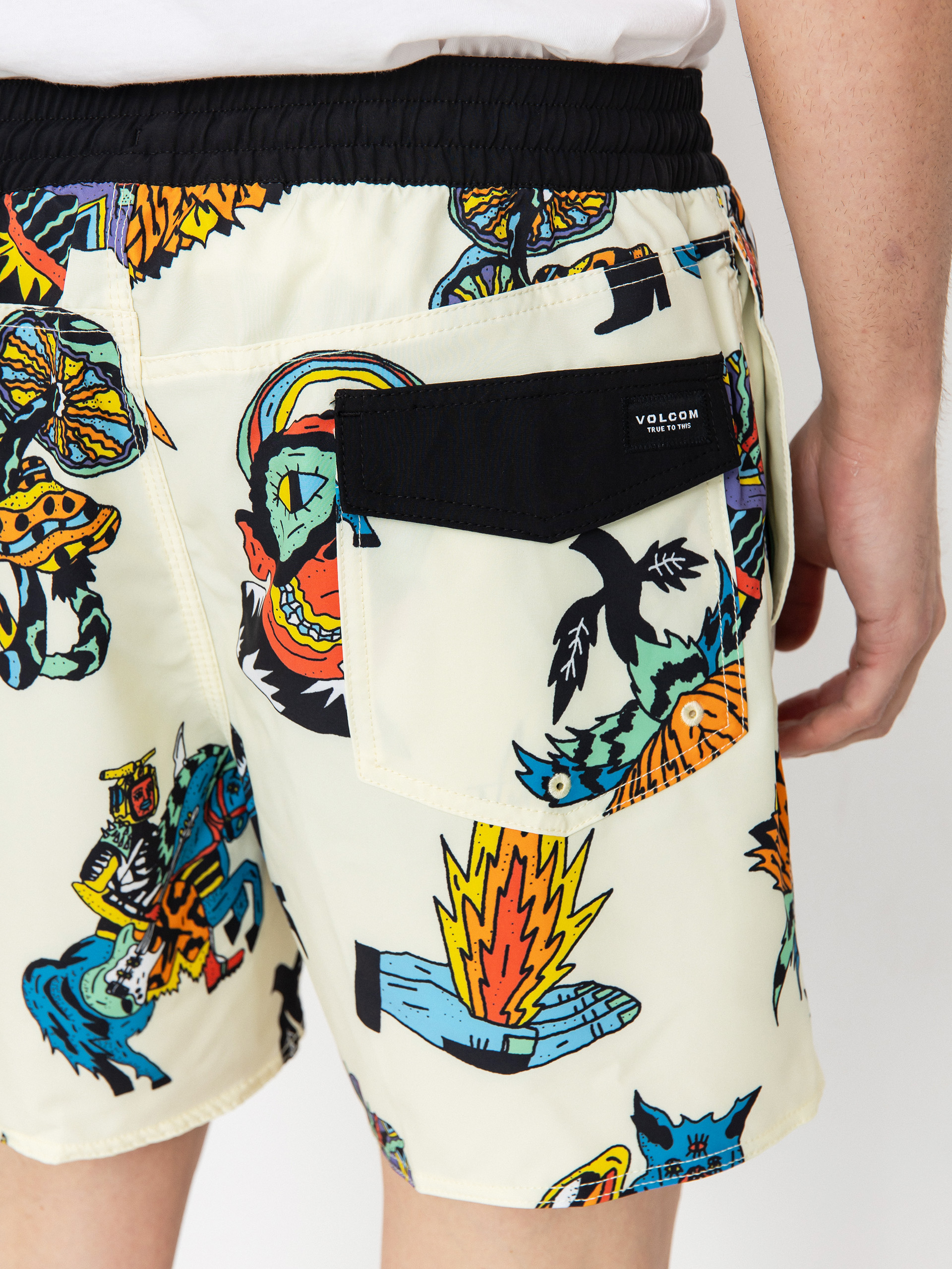 Volcom Fa Bob Mollema Trunk 16 Shorts (light beige)