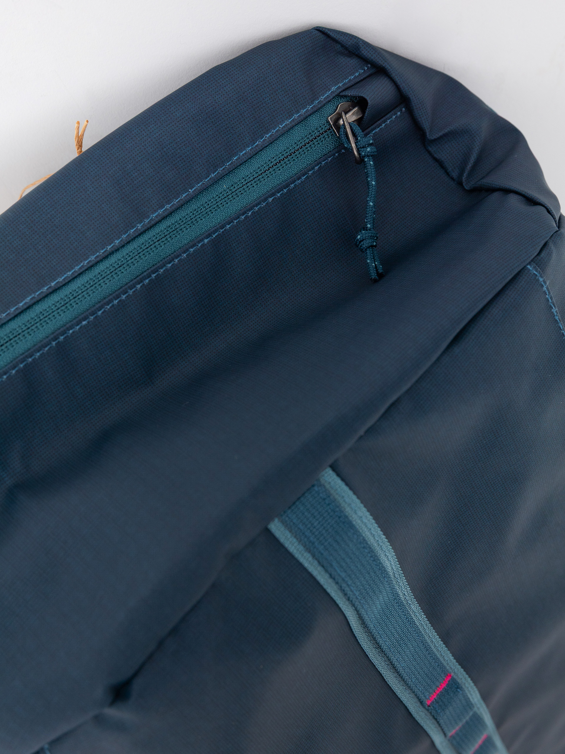 Patagonia Backpack Black Hole Pack 25L (tidal teal)